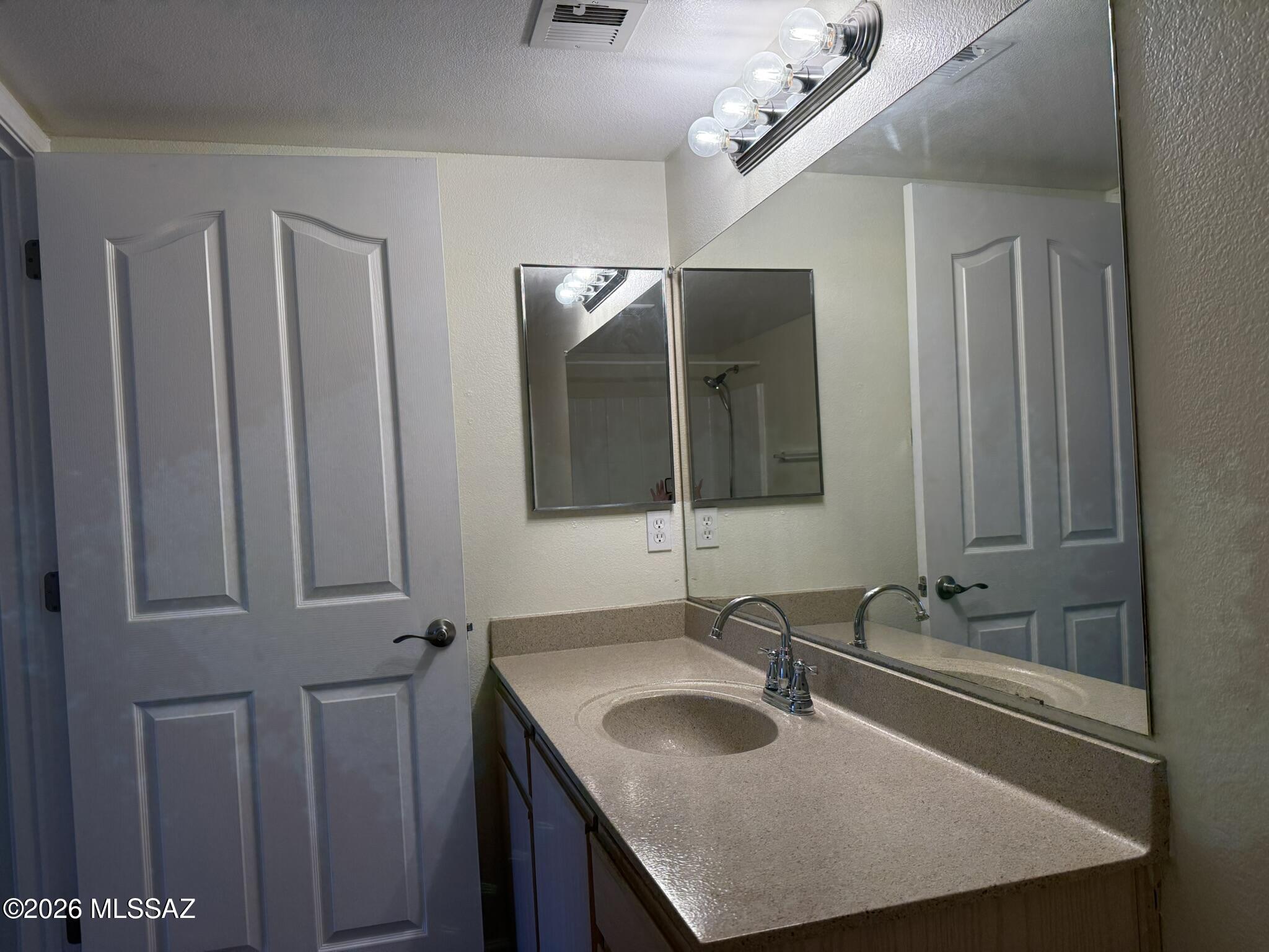 5751 N Kolb Road Unit: 20102