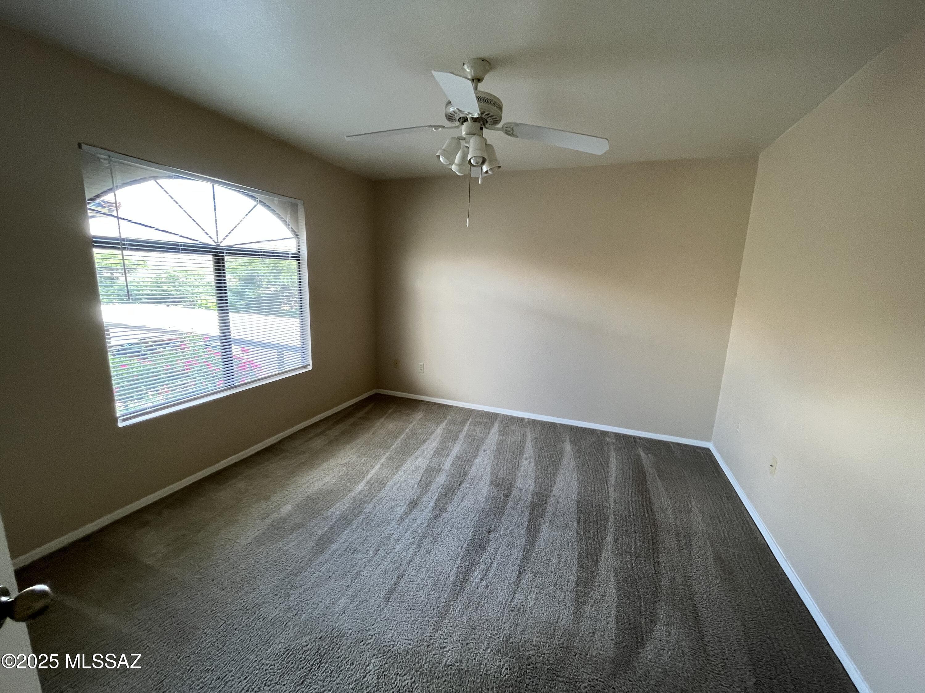 5751 N Kolb Road Unit: 28201