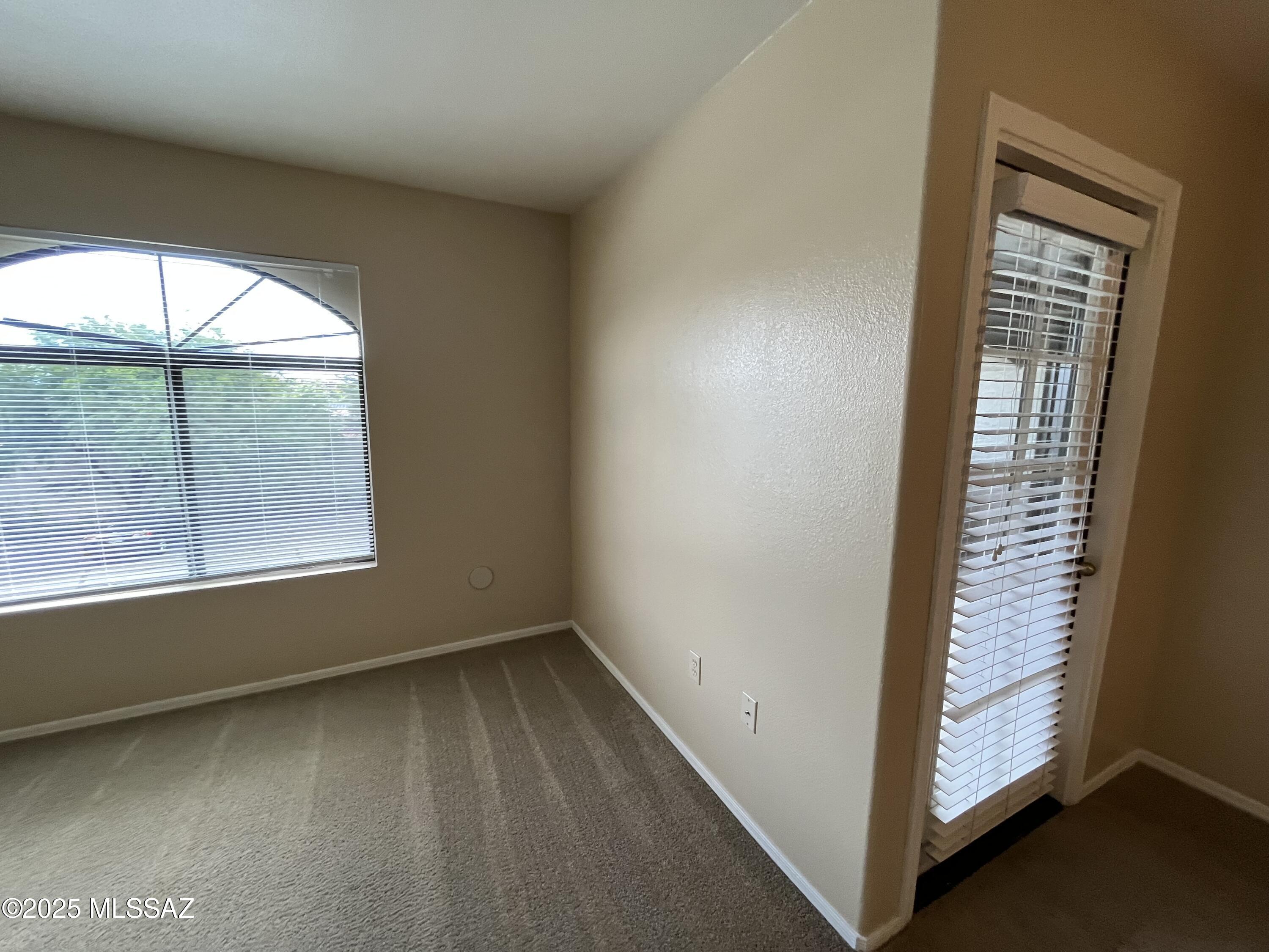 5751 N Kolb Road Unit: 28201