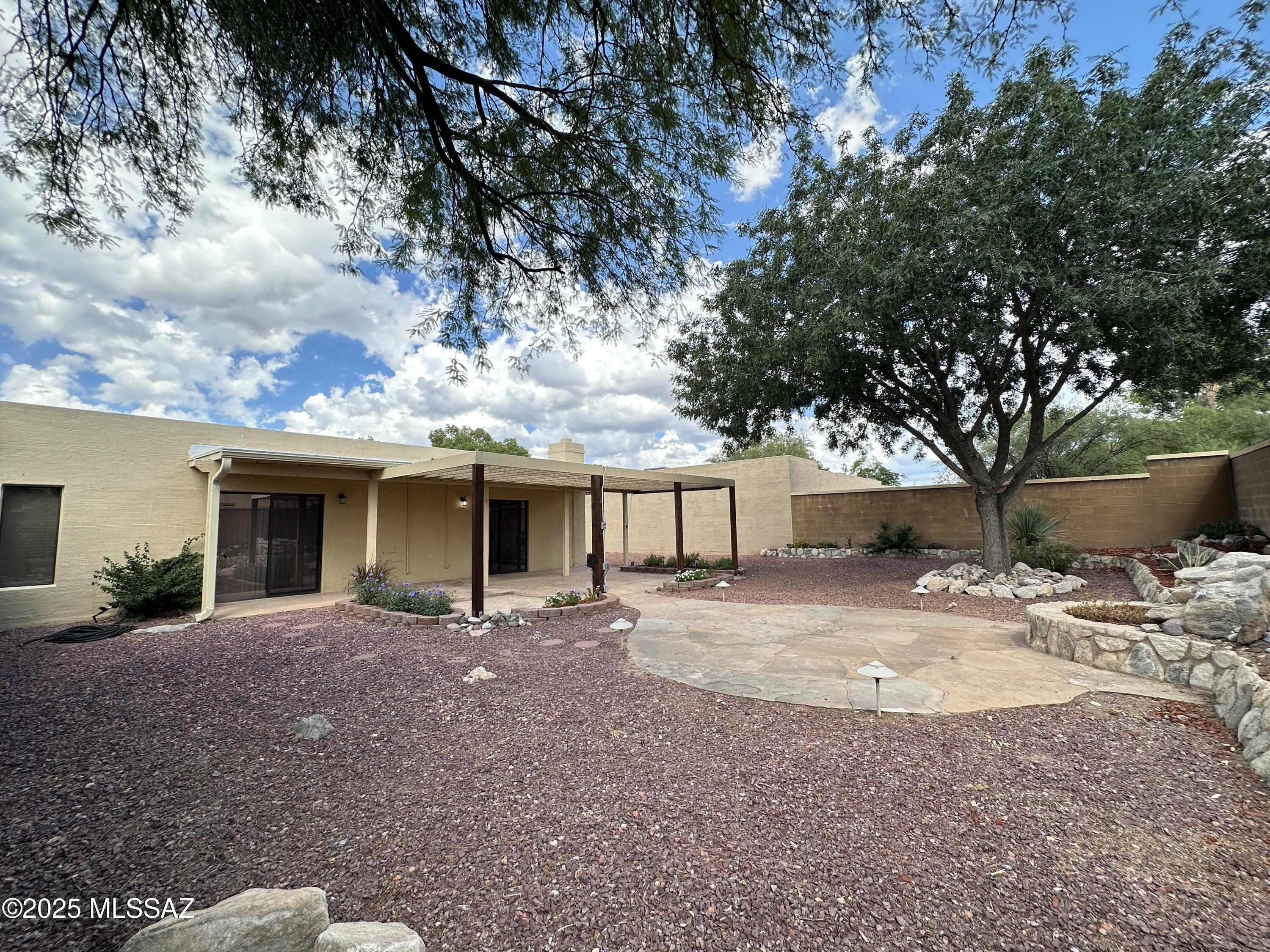 8920 E Seneca Street