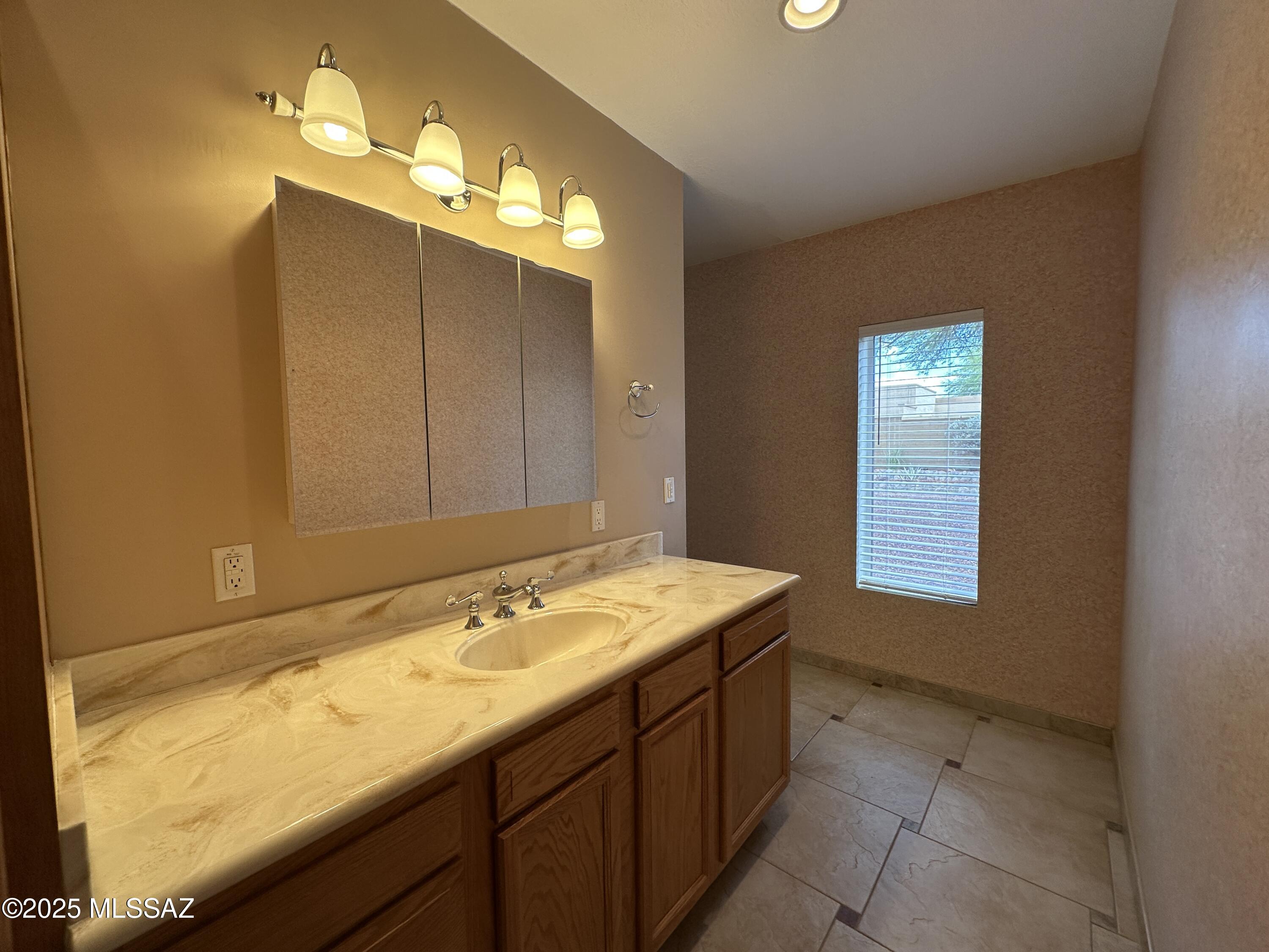 8920 E Seneca Street