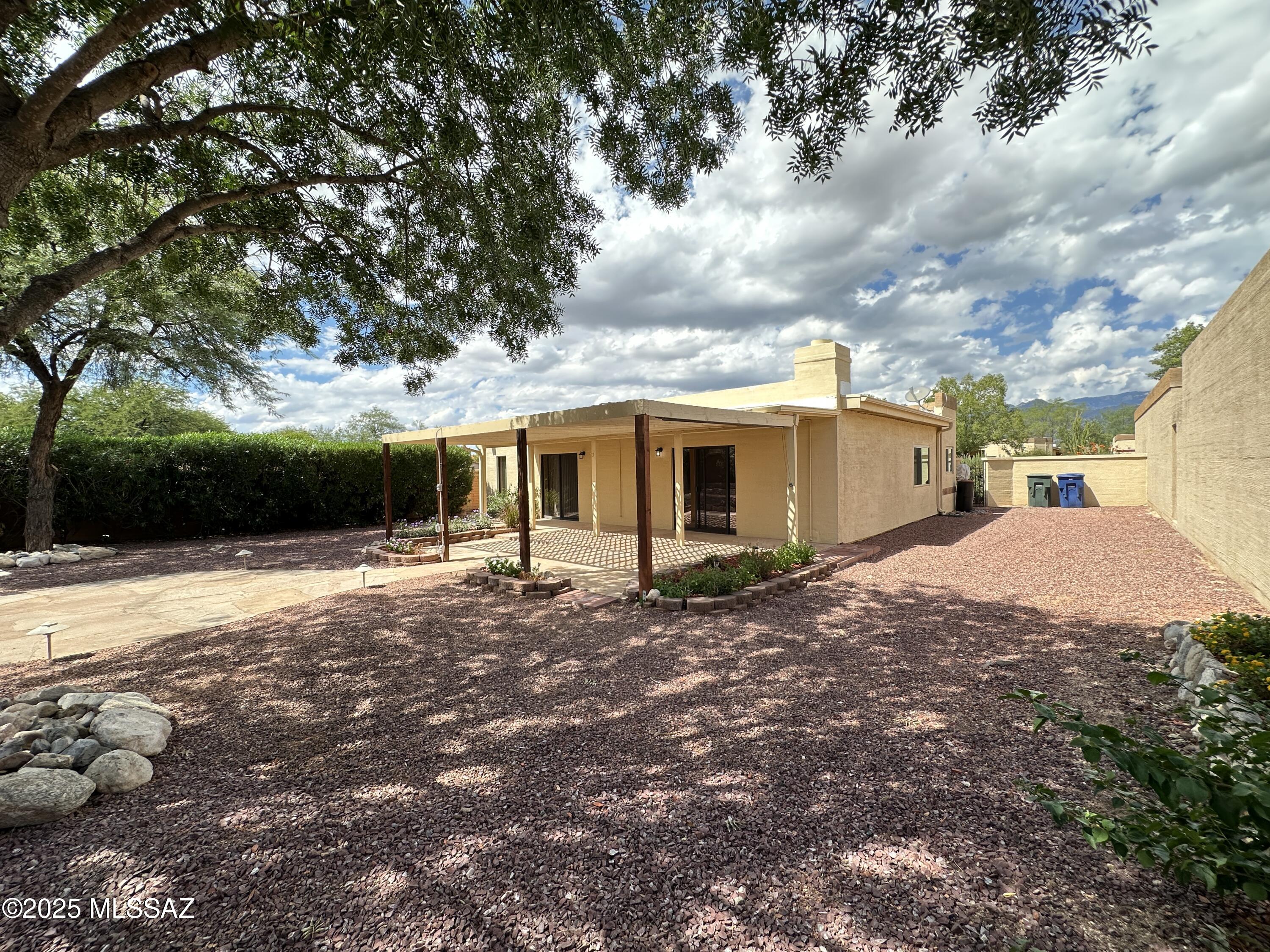 8920 E Seneca Street