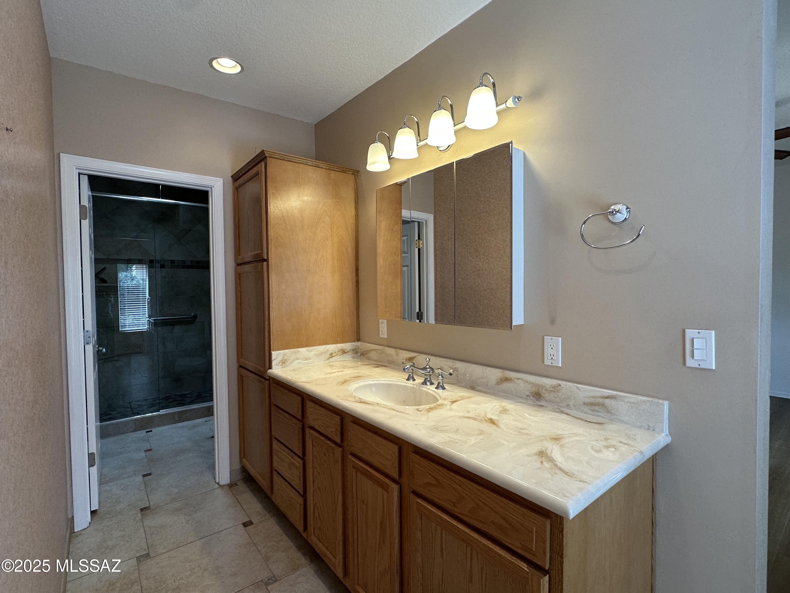 8920 E Seneca Street