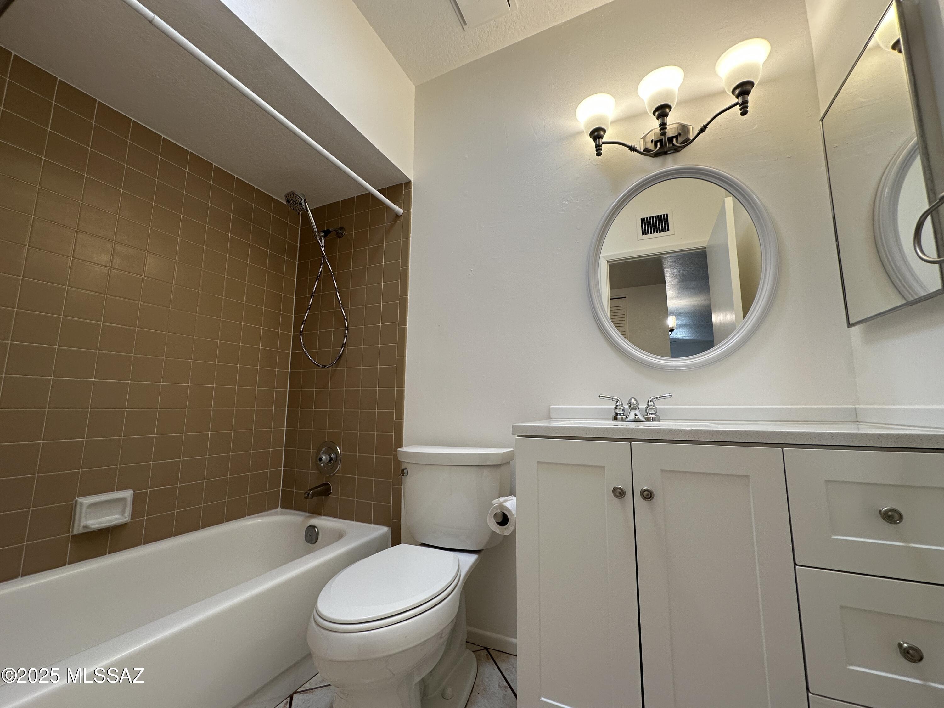 8920 E Seneca Street