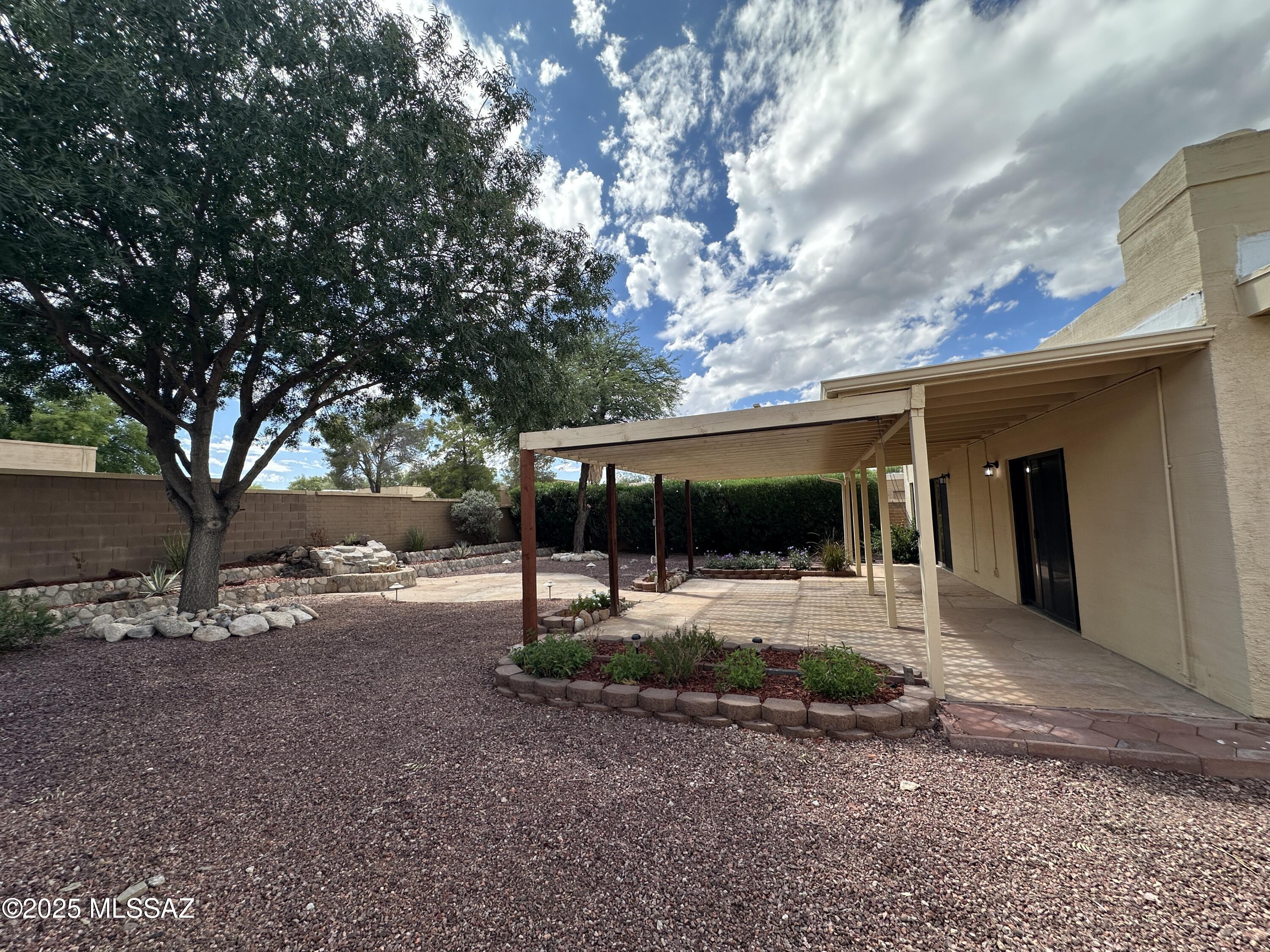 8920 E Seneca Street