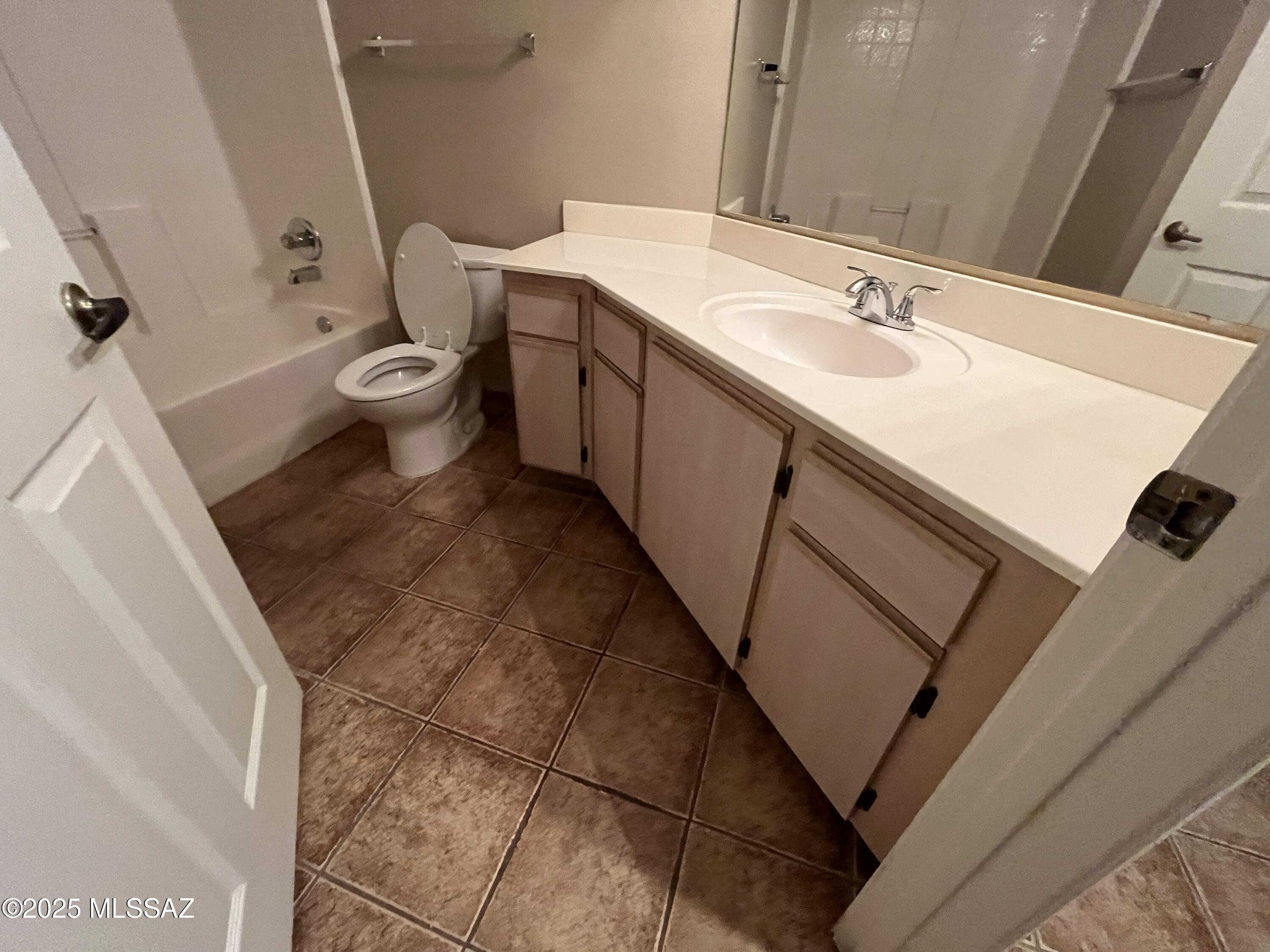 5751 N Kolb Road Unit: 11102