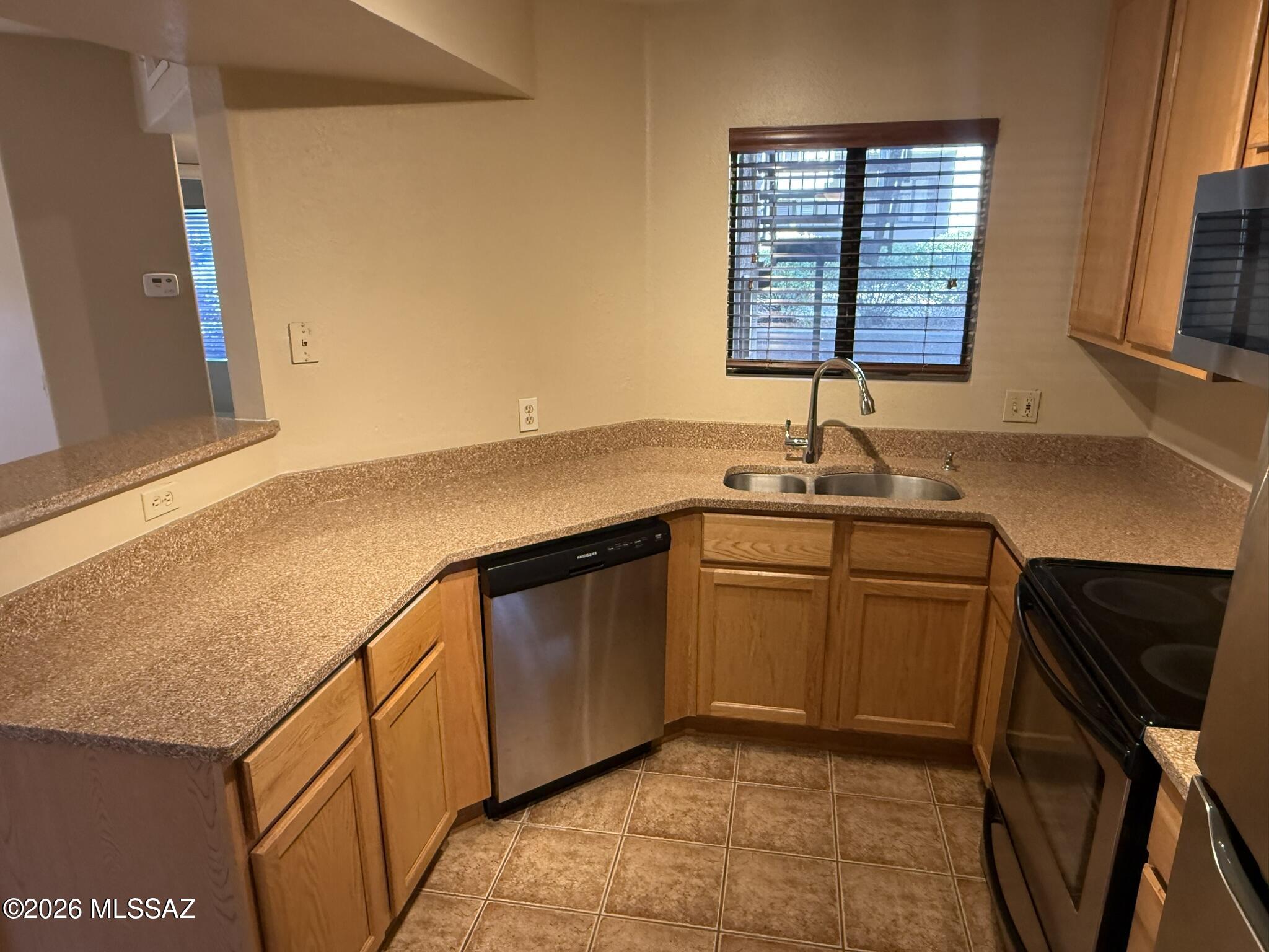 5751 N Kolb Road Unit: 11102