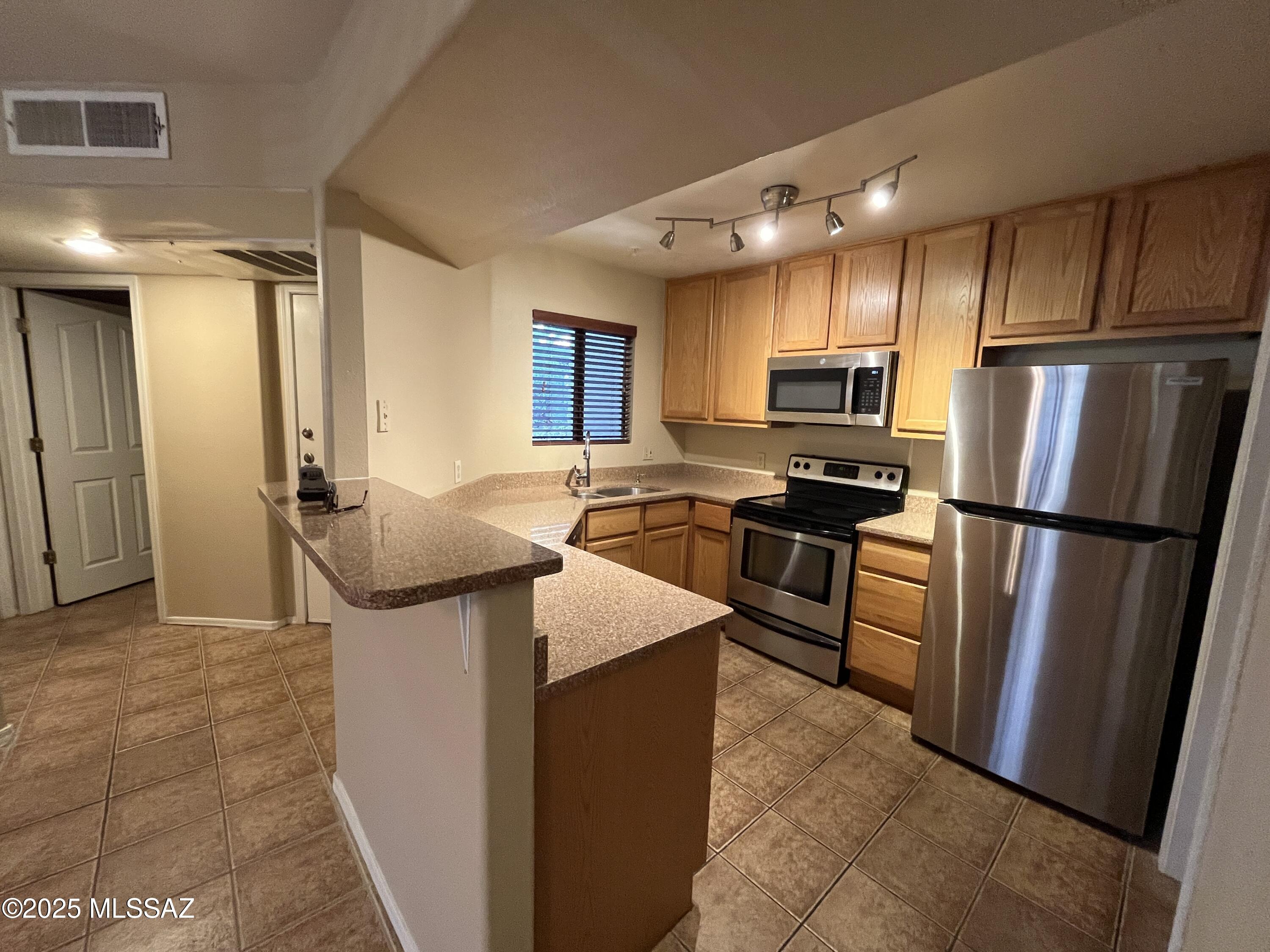 5751 N Kolb Road Unit: 11102