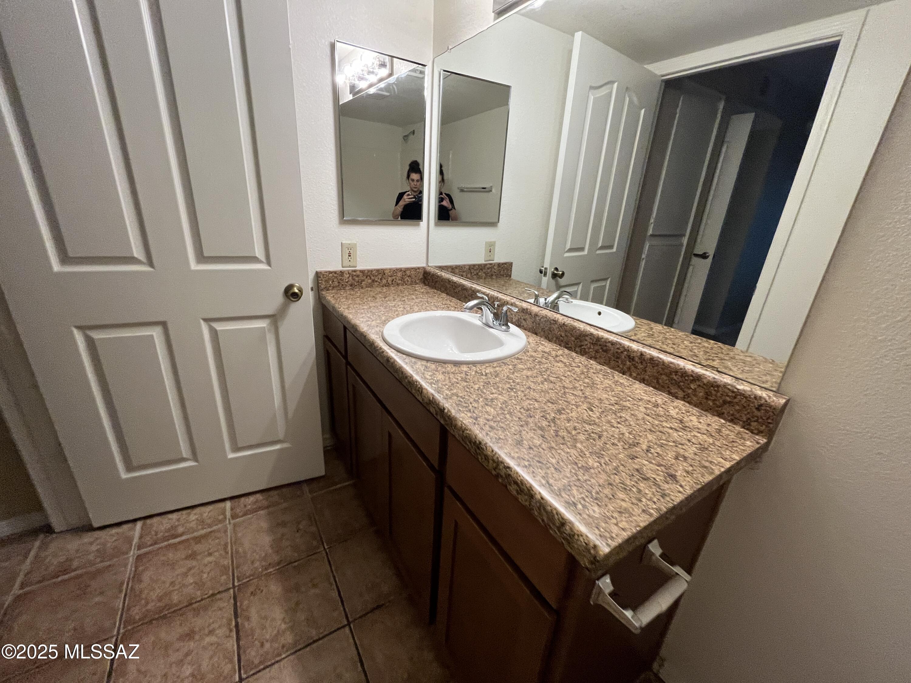 5751 N Kolb Road Unit: 11102