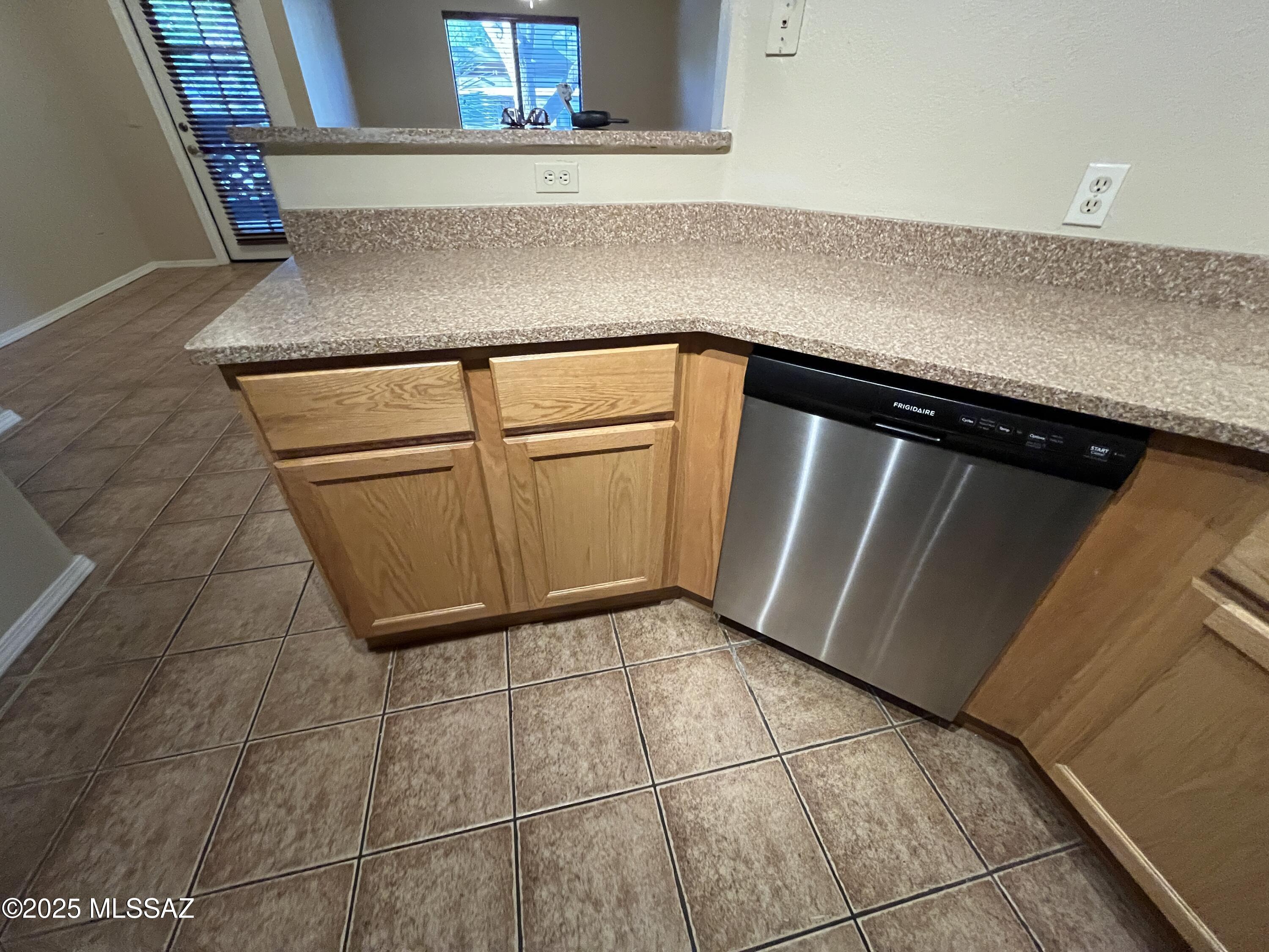 5751 N Kolb Road Unit: 11102