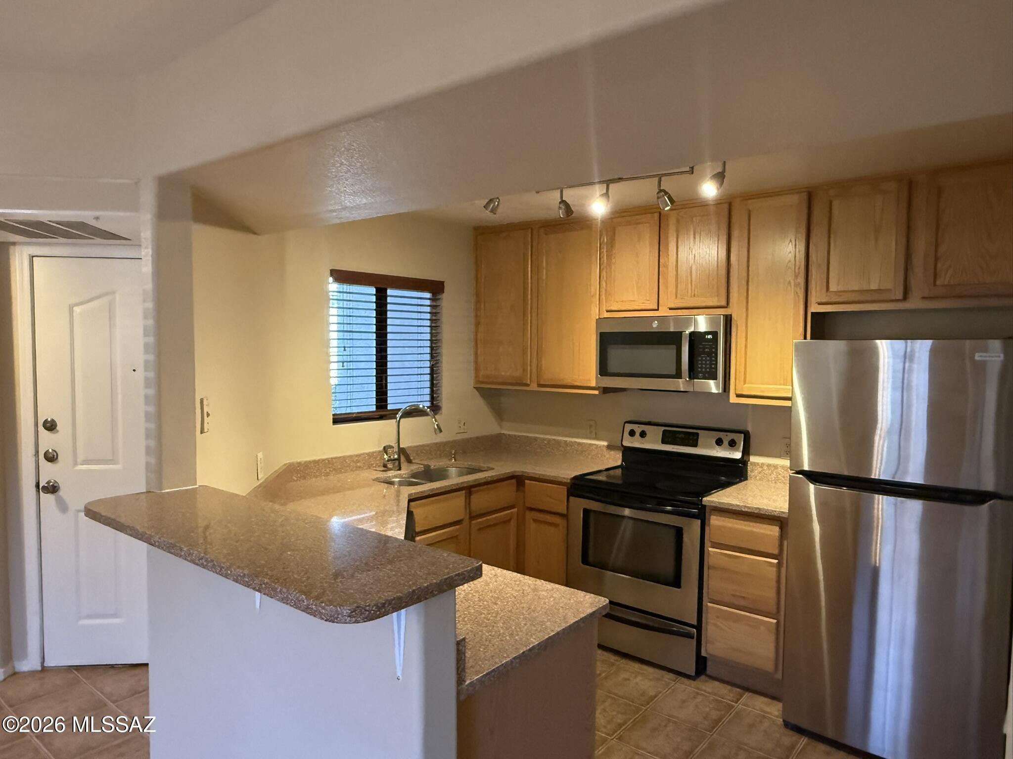 5751 N Kolb Road Unit: 11102