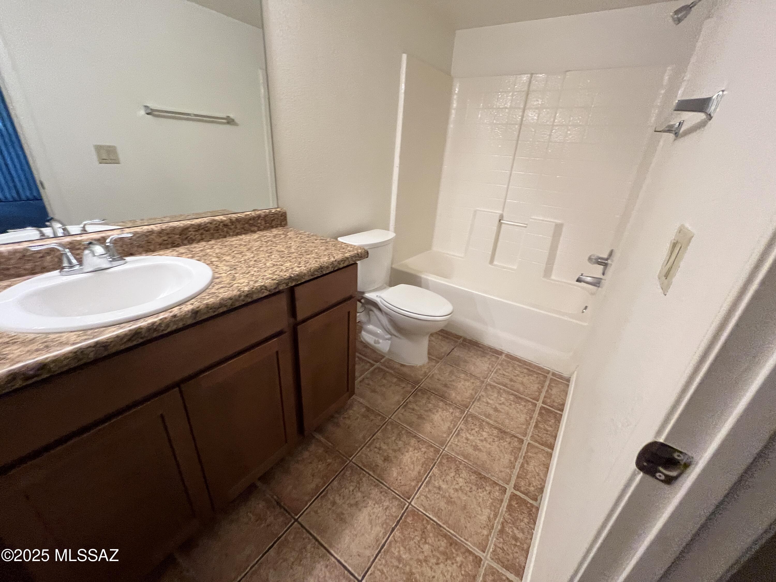 5751 N Kolb Road Unit: 11102
