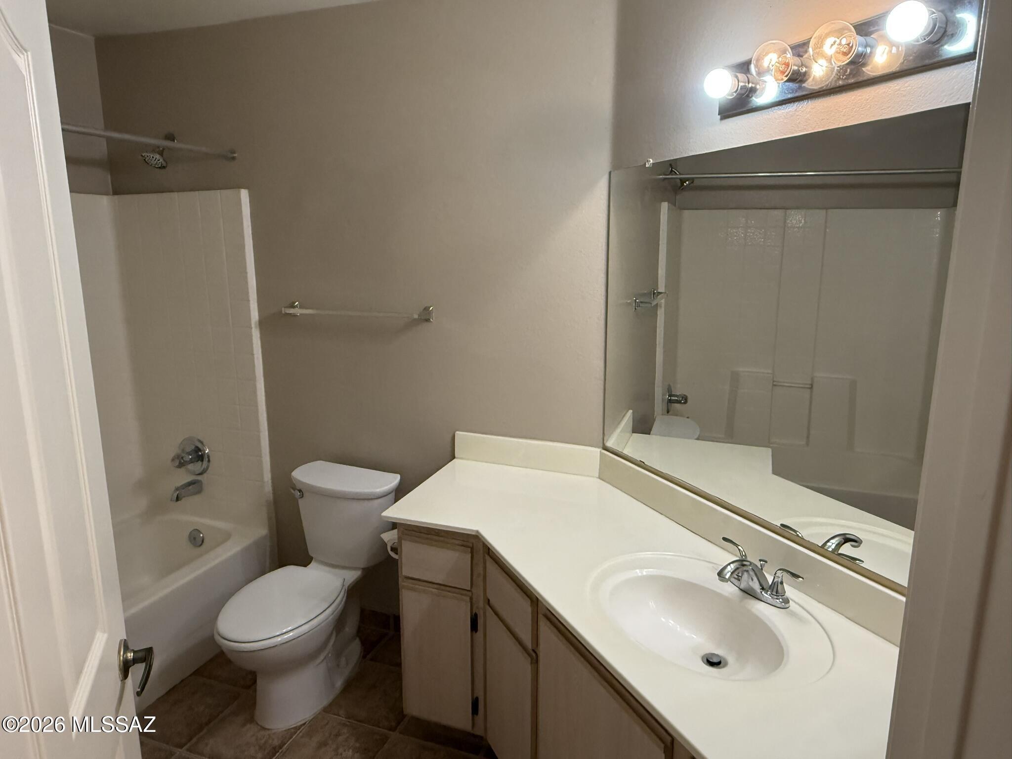 5751 N Kolb Road Unit: 11102