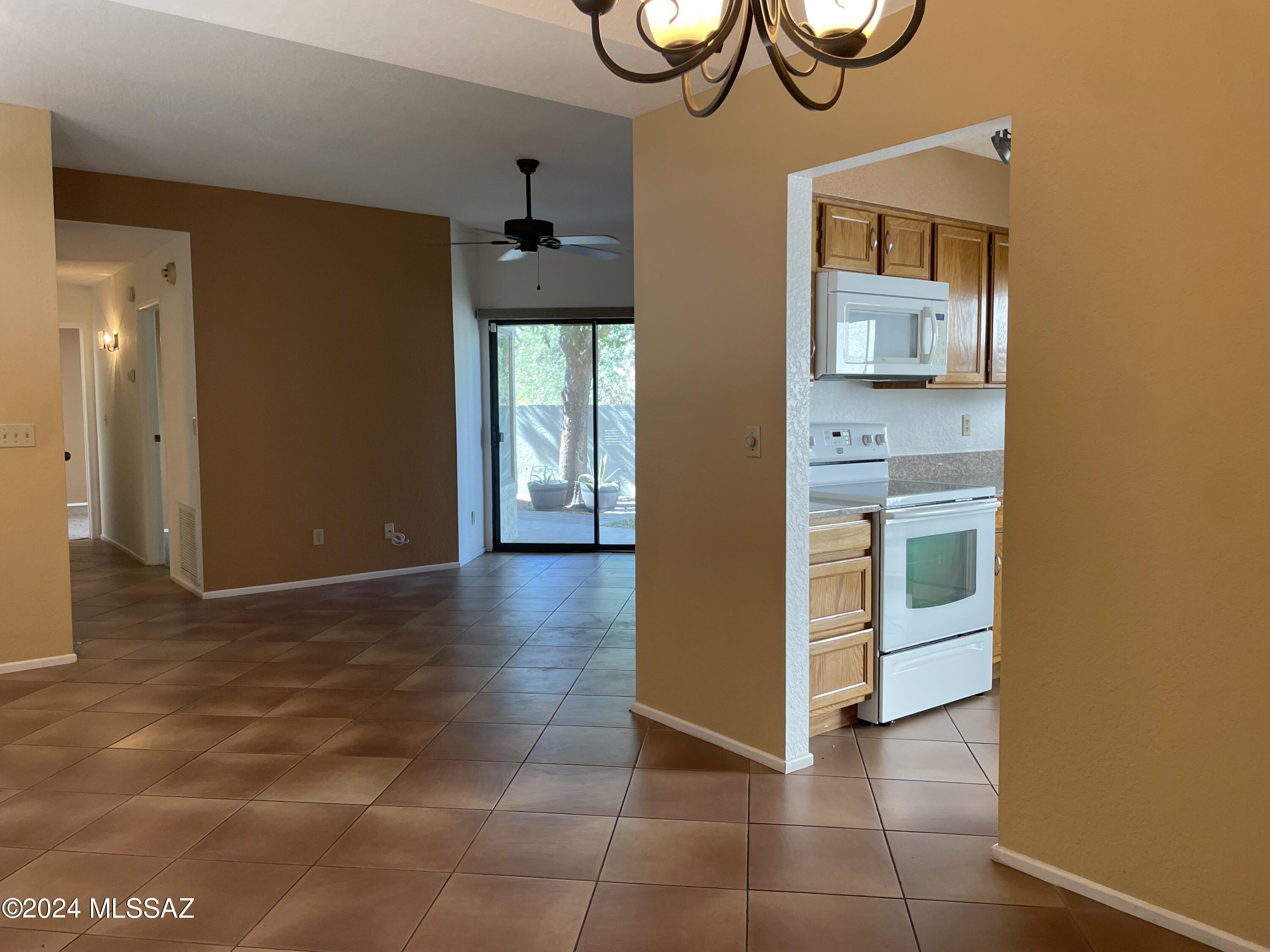 5573 N Crystal Mist Place