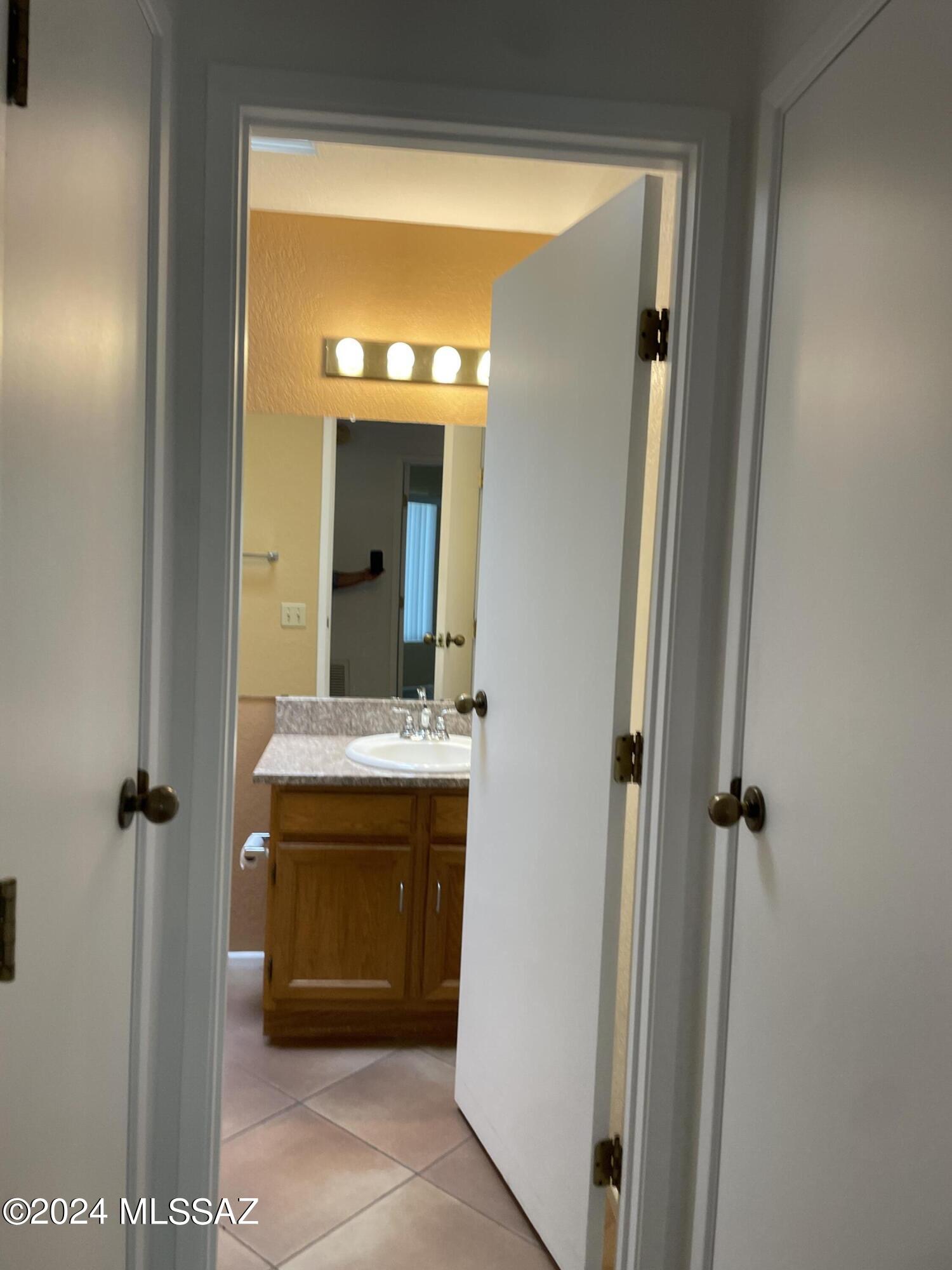 5573 N Crystal Mist Place