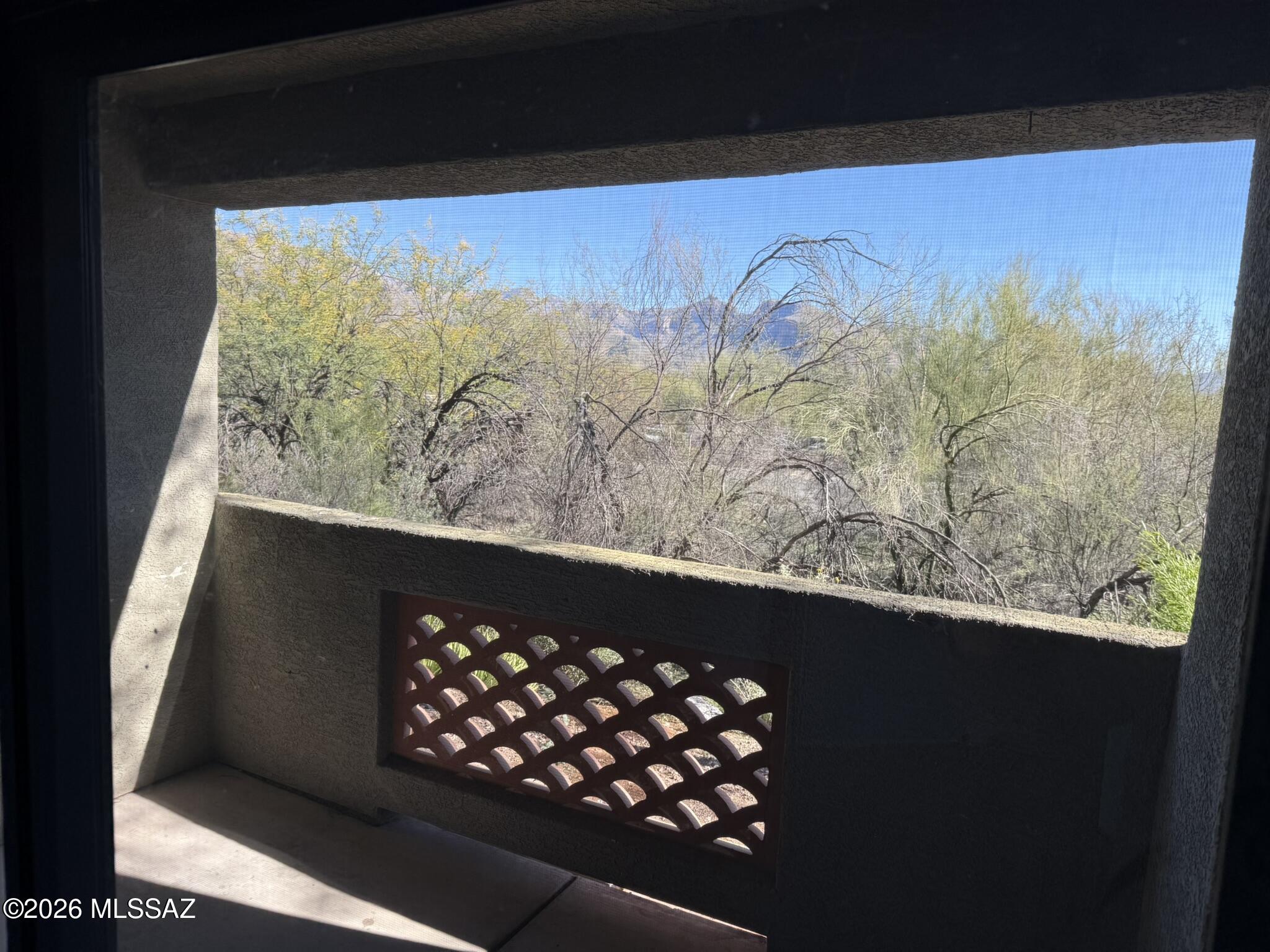 5751 N Kolb Road 34103