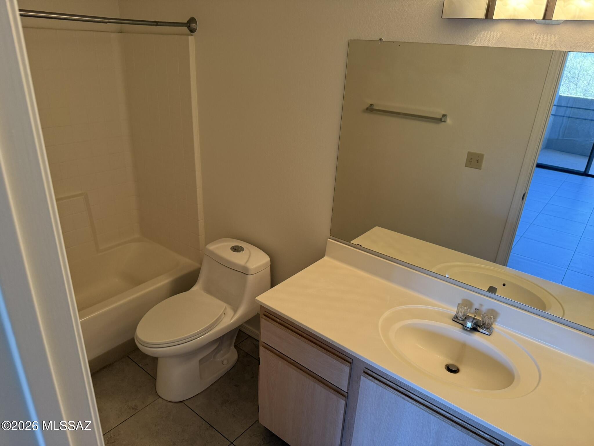 5751 N Kolb Road 34103