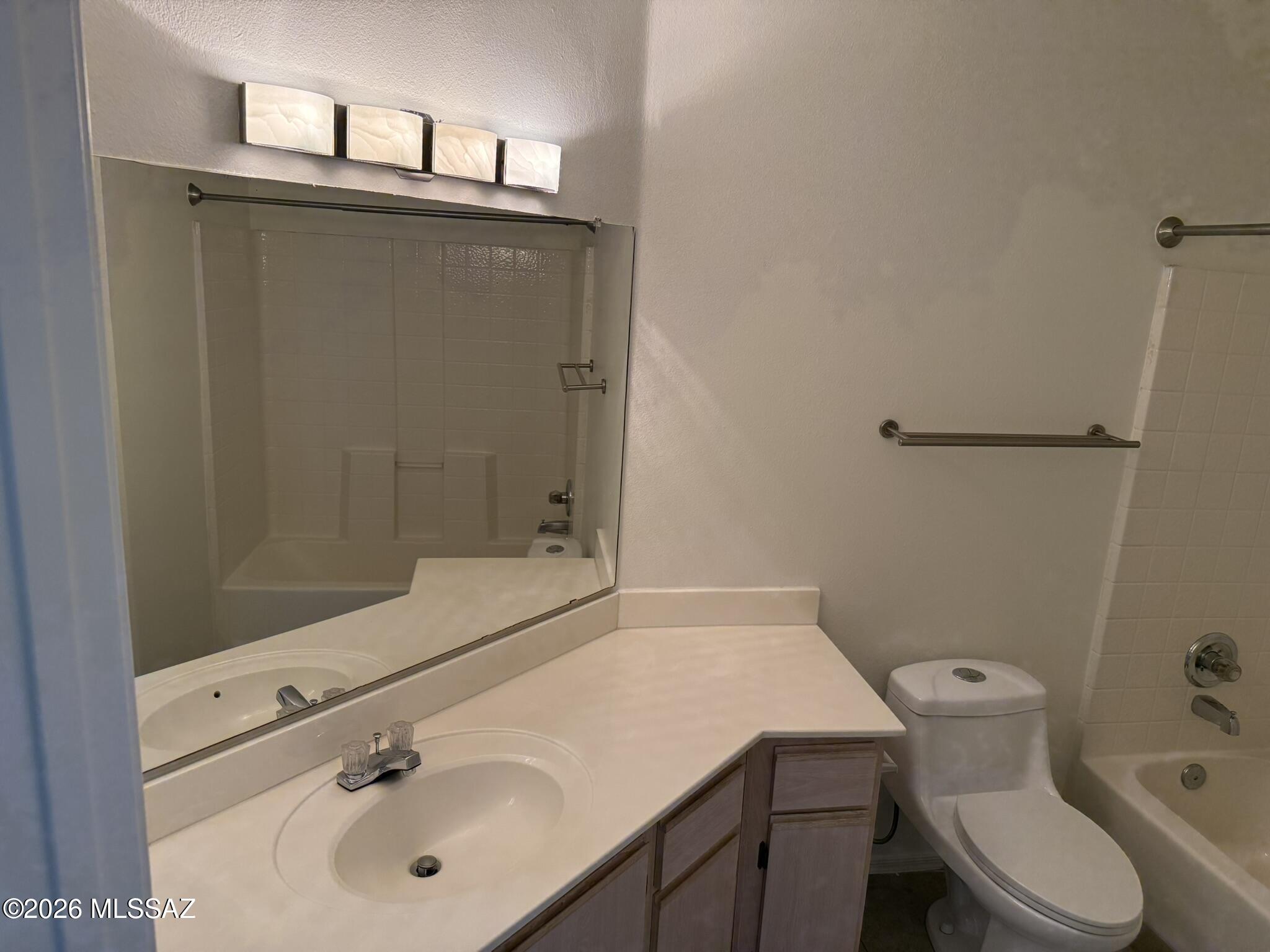 5751 N Kolb Road 34103