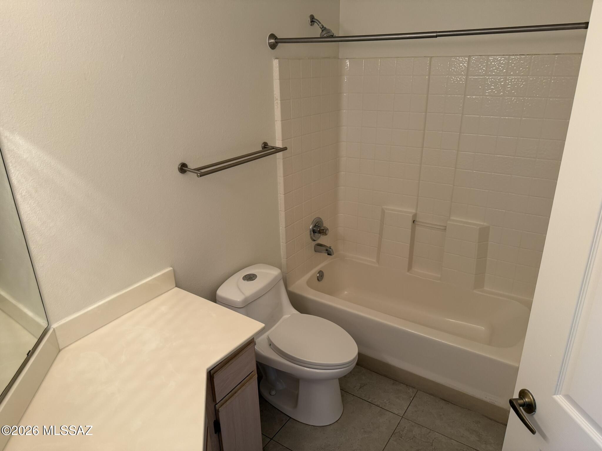 5751 N Kolb Road 34103