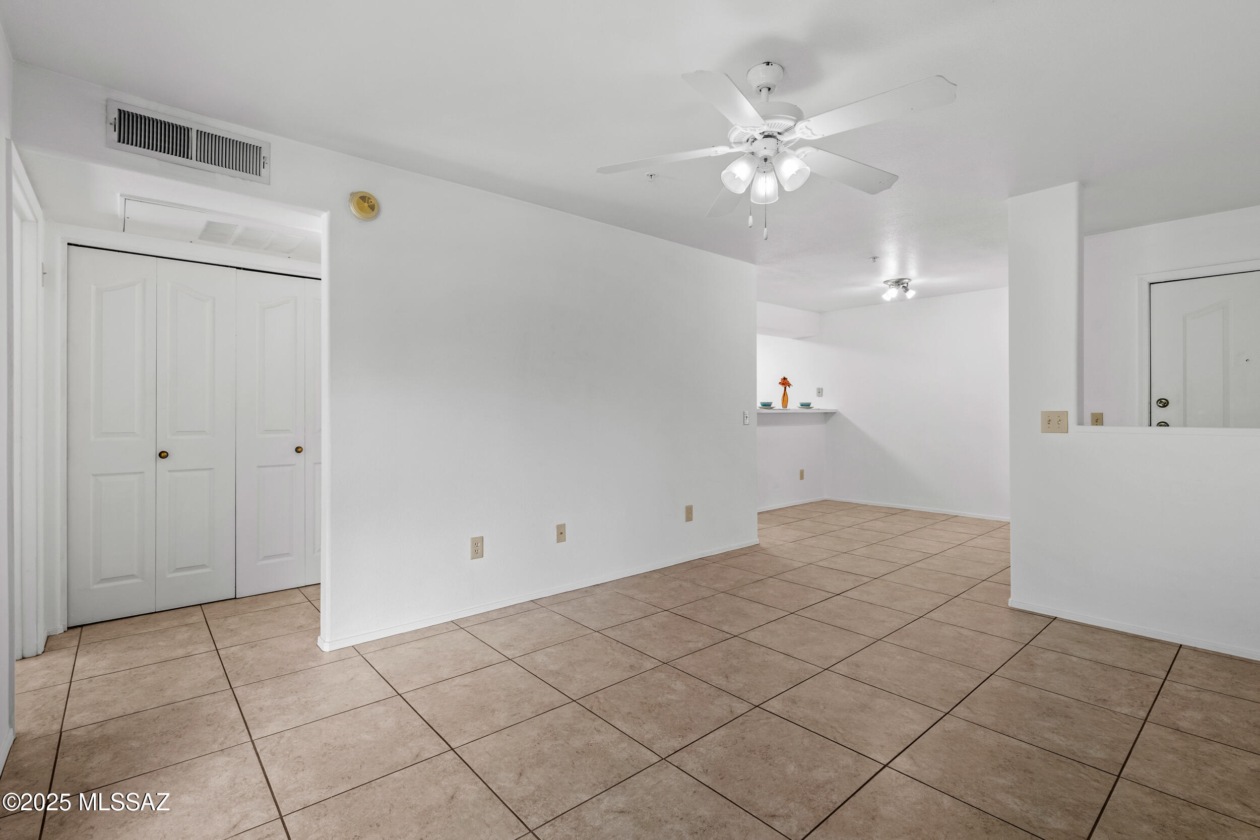 5751 N Kolb Road 5204