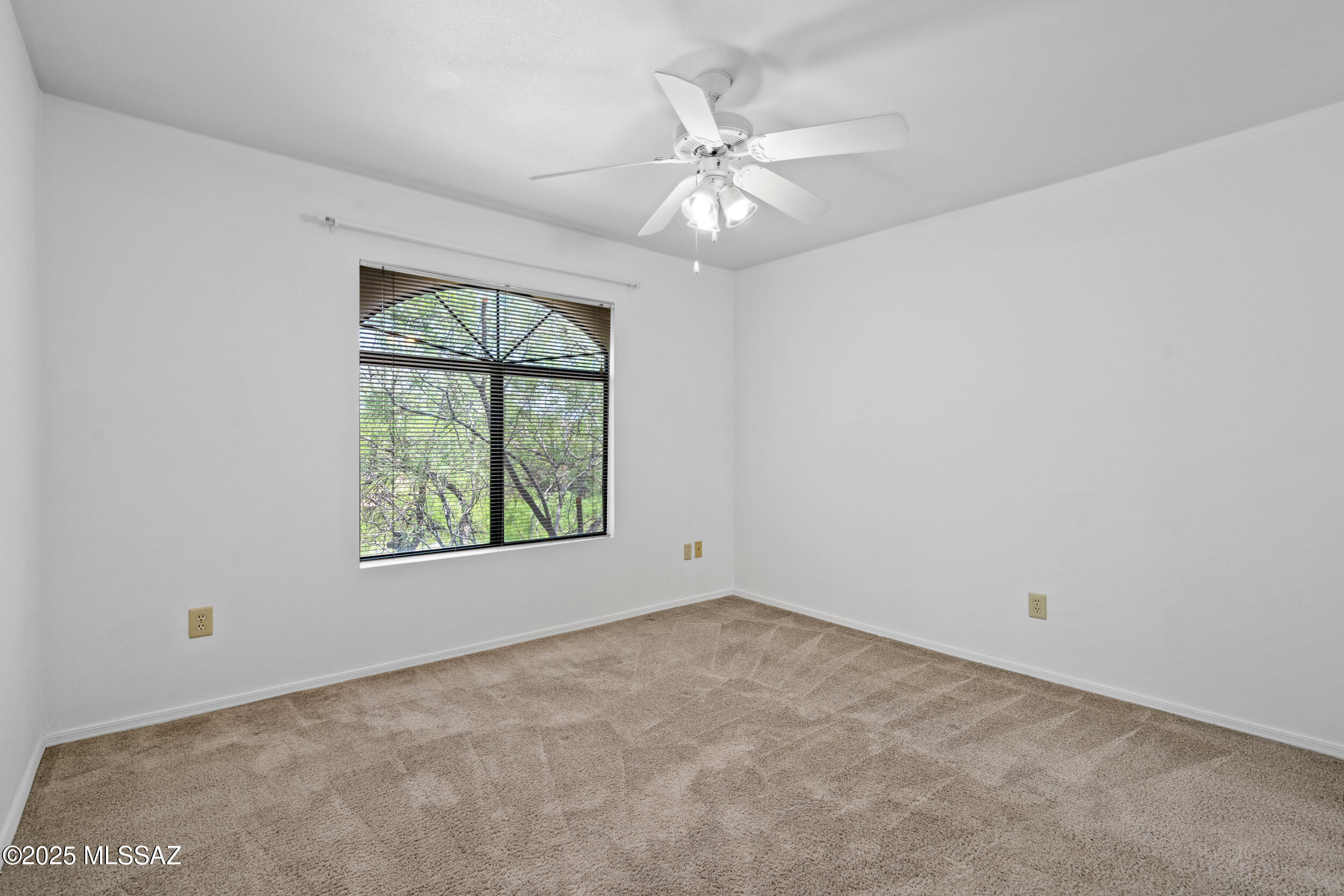 5751 N Kolb Road 5204