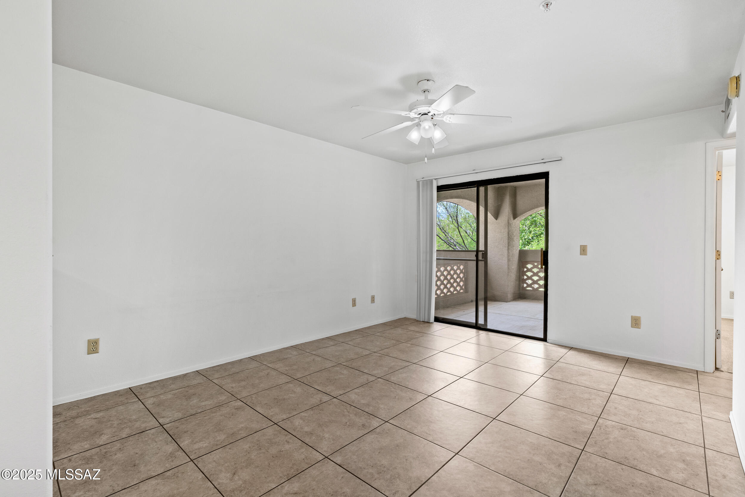 5751 N Kolb Road 5204