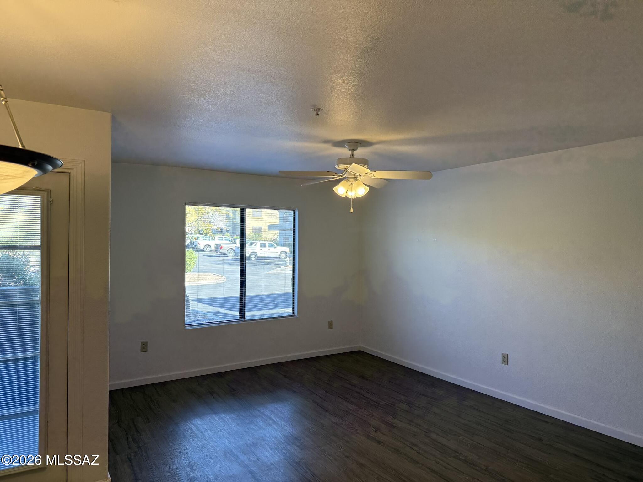 5751 N Kolb Road 22104