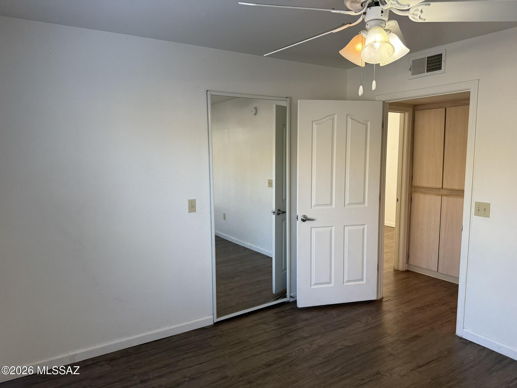 5751 N Kolb Road 22104