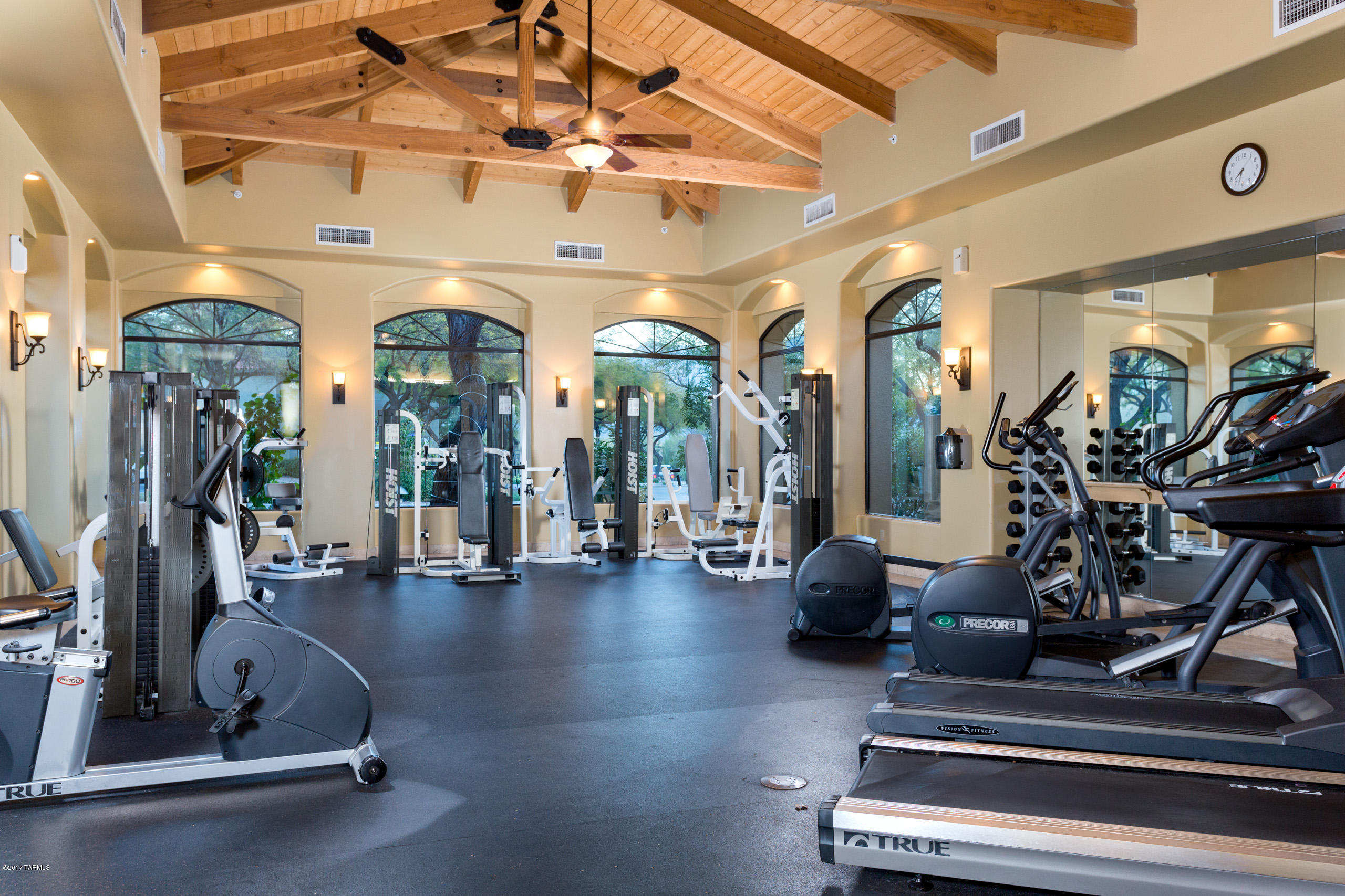 5751 N Kolb Road 22104