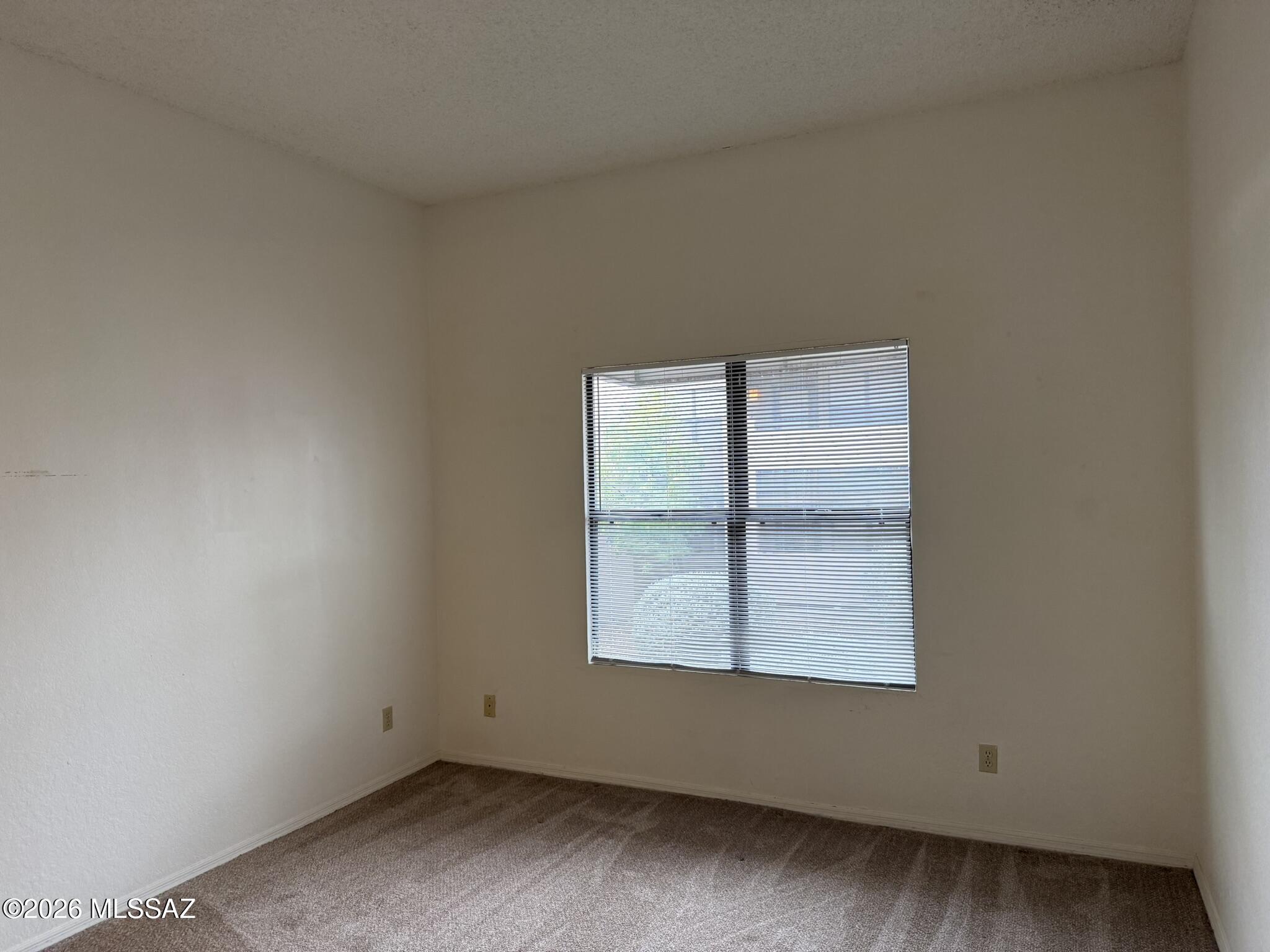 5800 N Kolb Road 6232