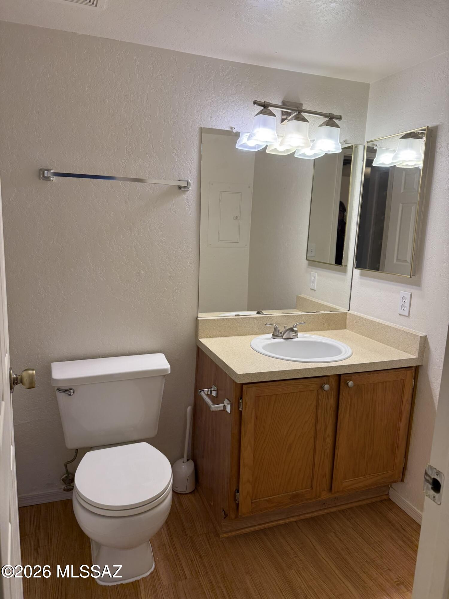 5800 N Kolb Road 6232