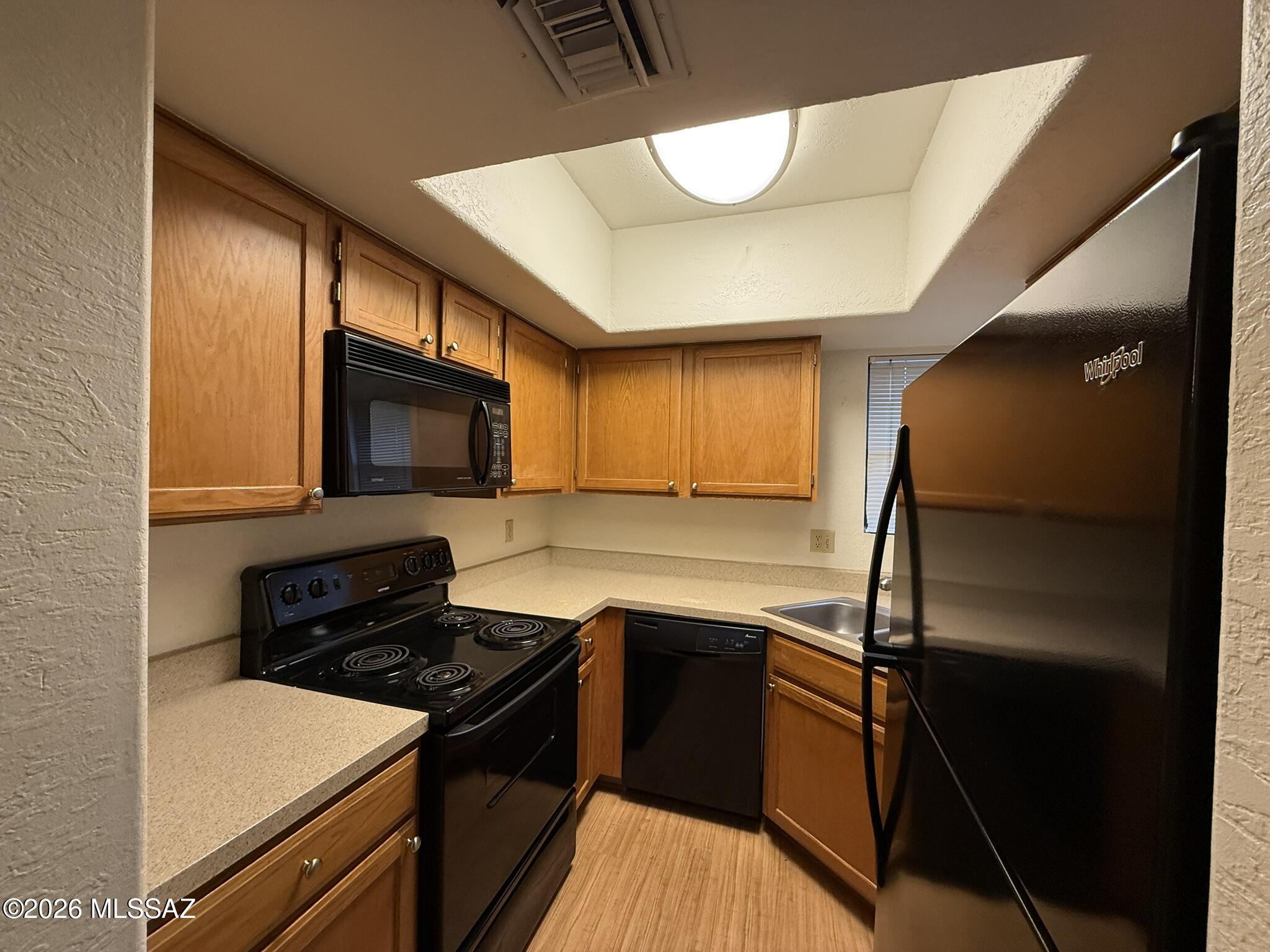 5800 N Kolb Road 6232