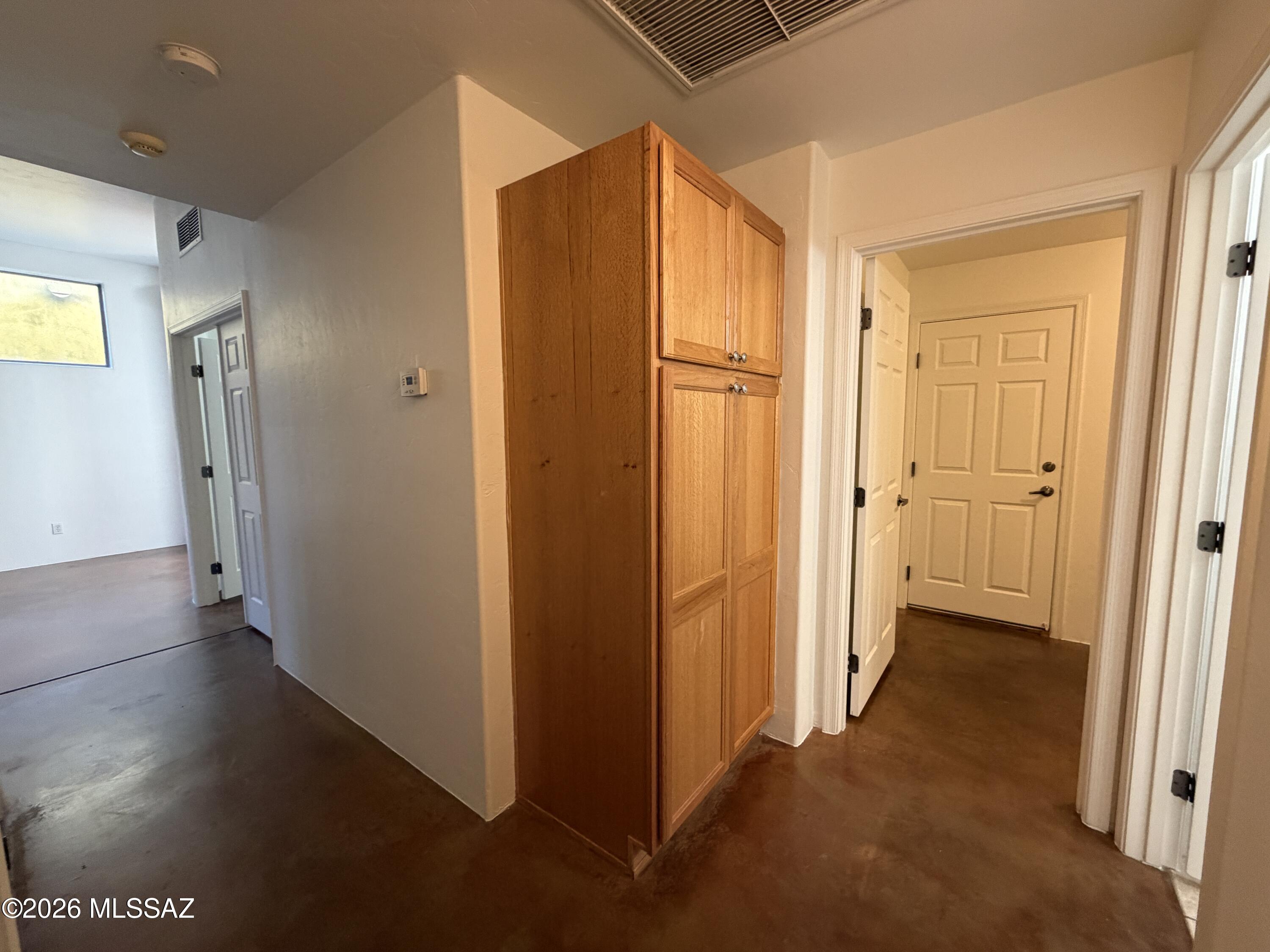 1401 E English Ivy Court