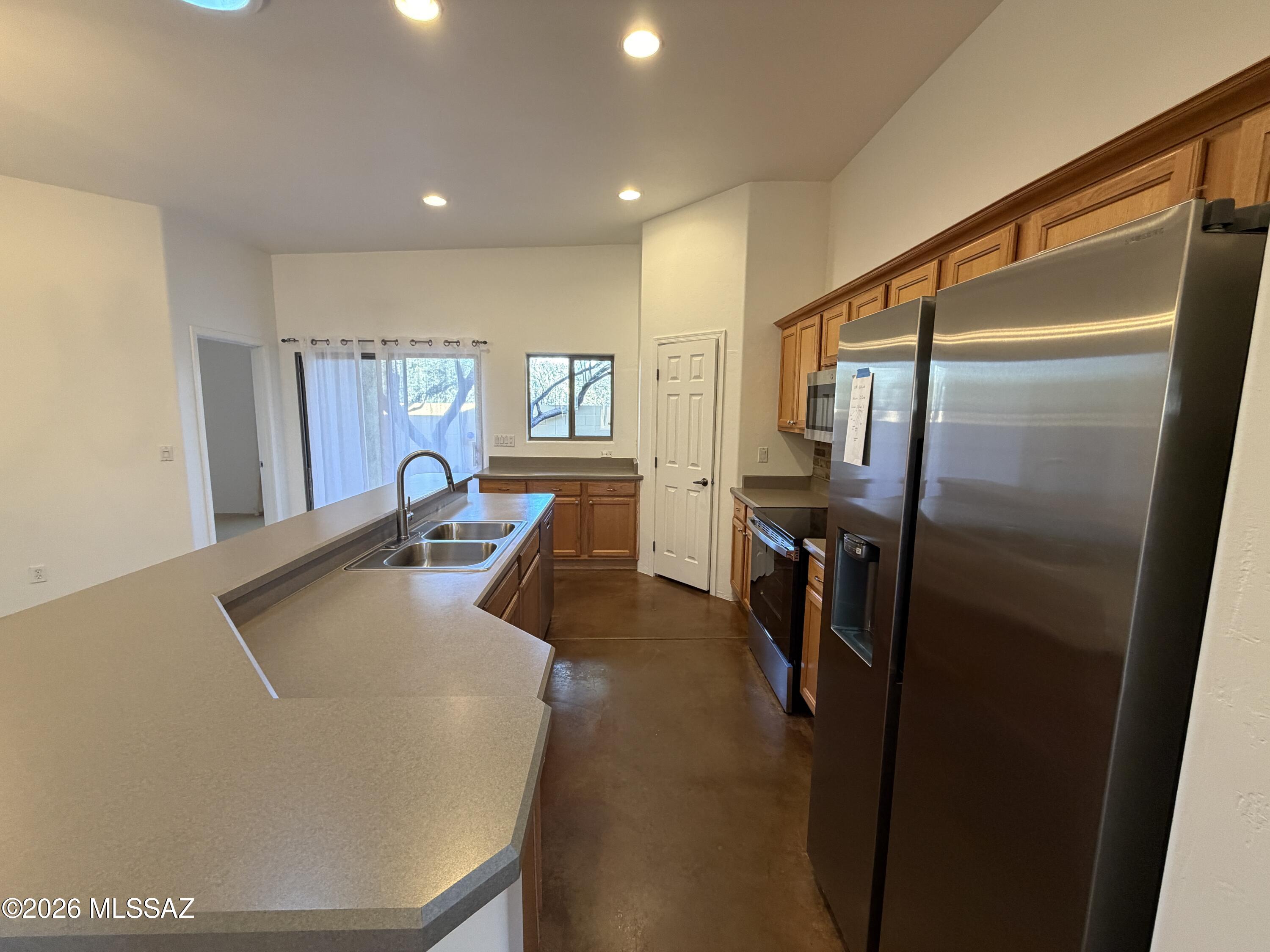 1401 E English Ivy Court