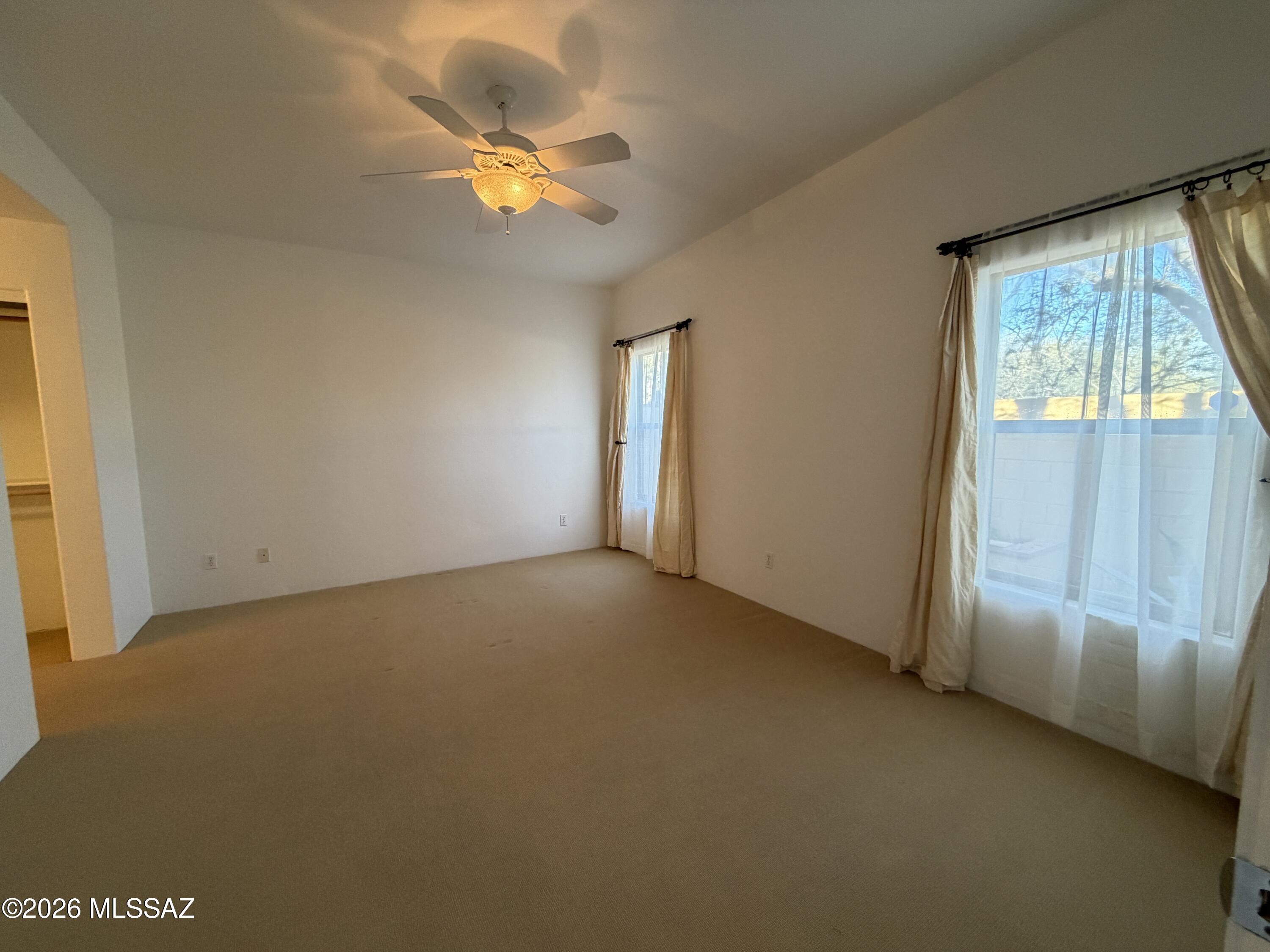 1401 E English Ivy Court