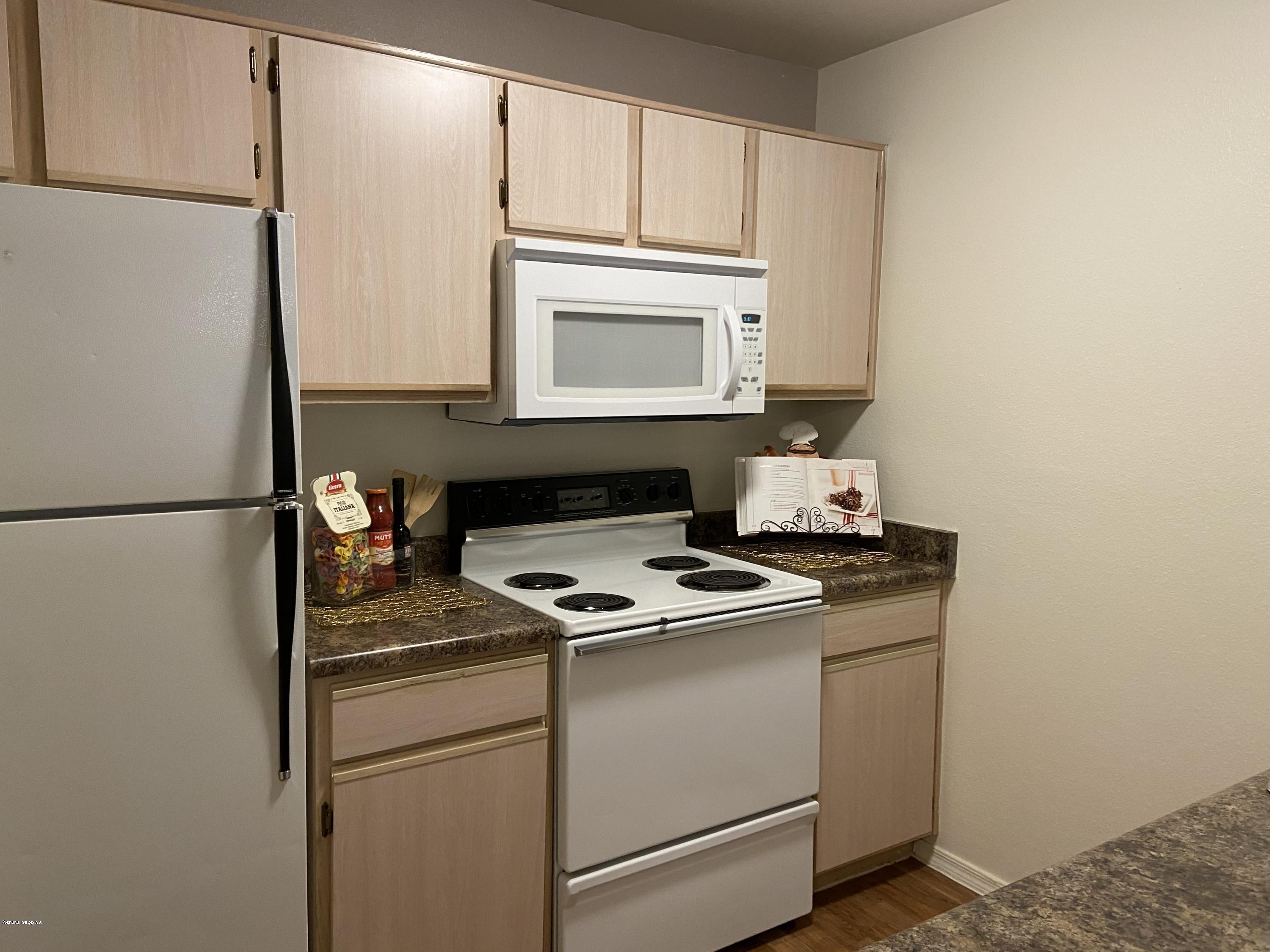 5751 N Kolb Road 7204