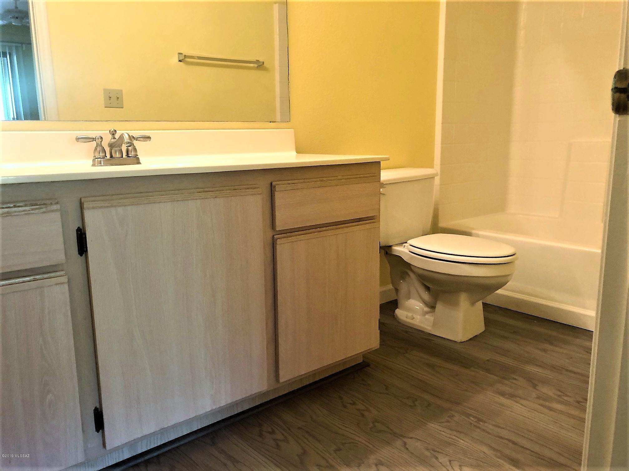 5751 N Kolb Road 28202