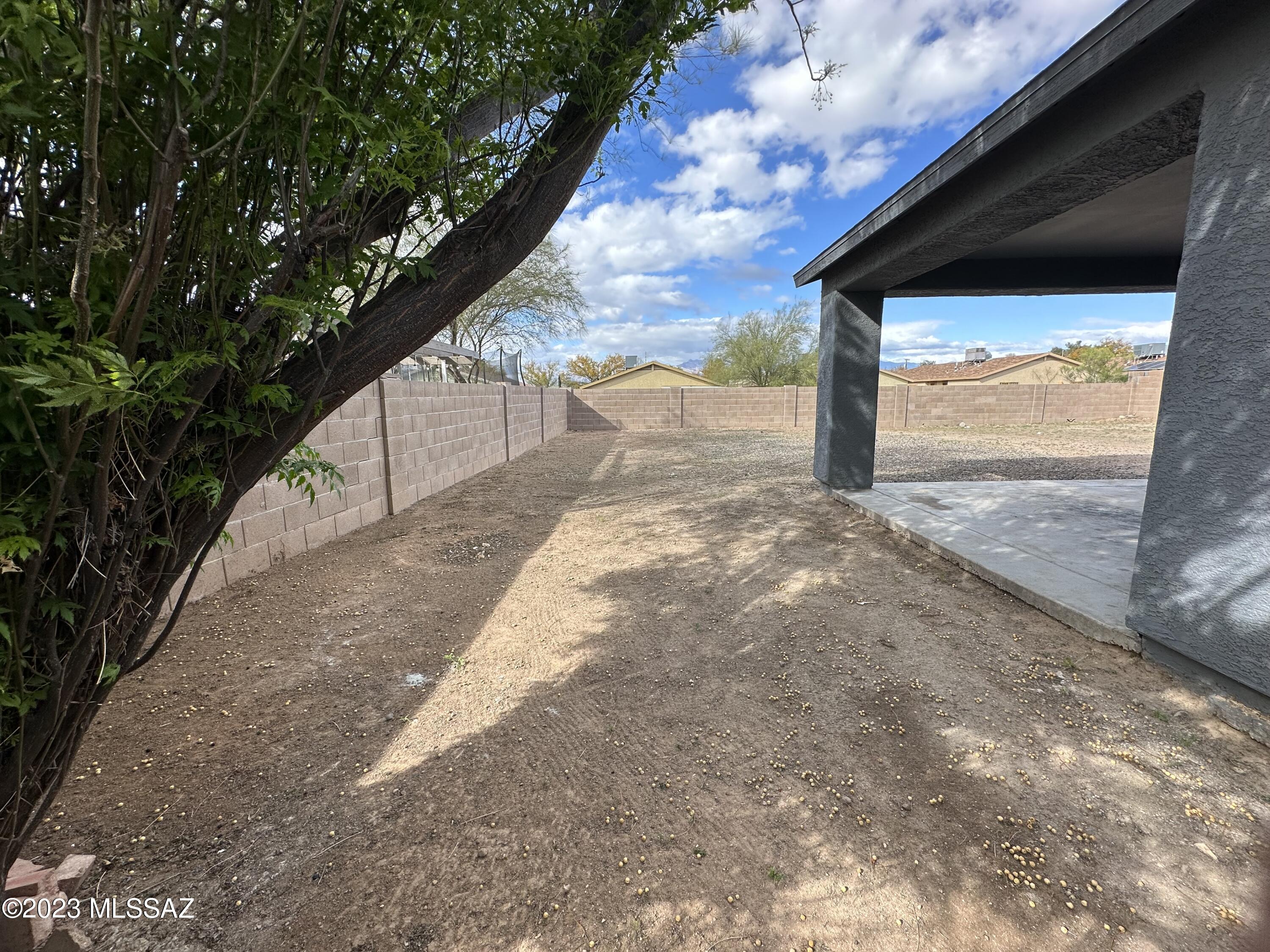 2133 E Vera Cruz Vista