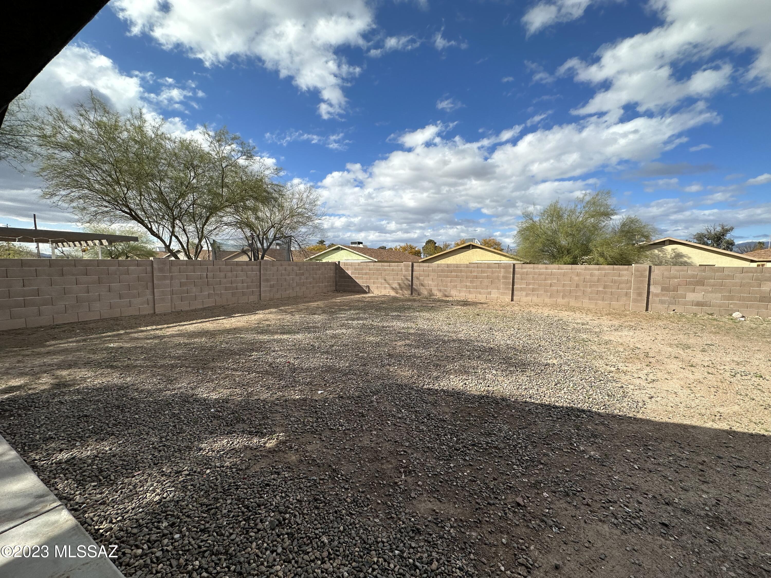 2133 E Vera Cruz Vista