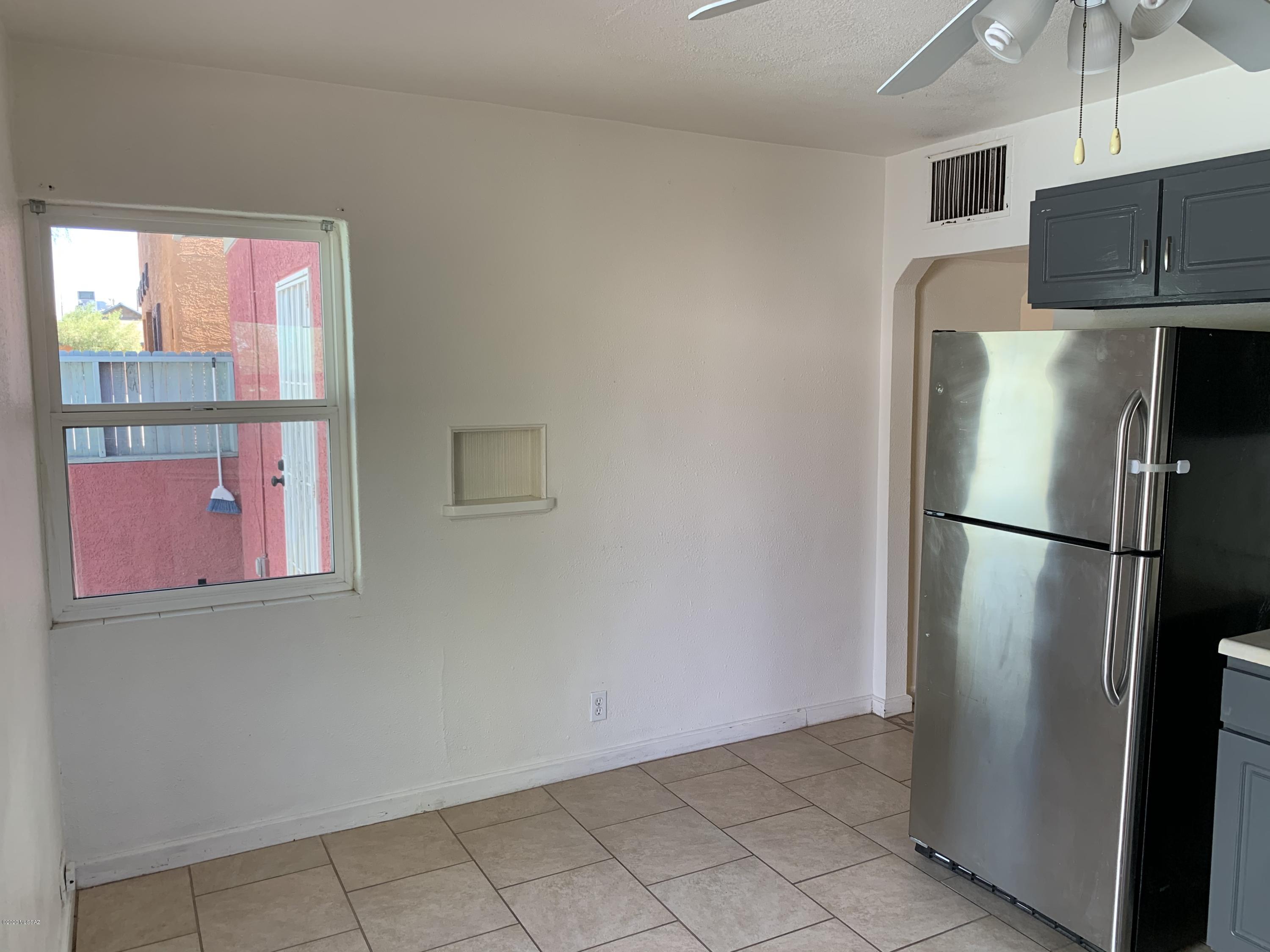 1005 E Water Street 2