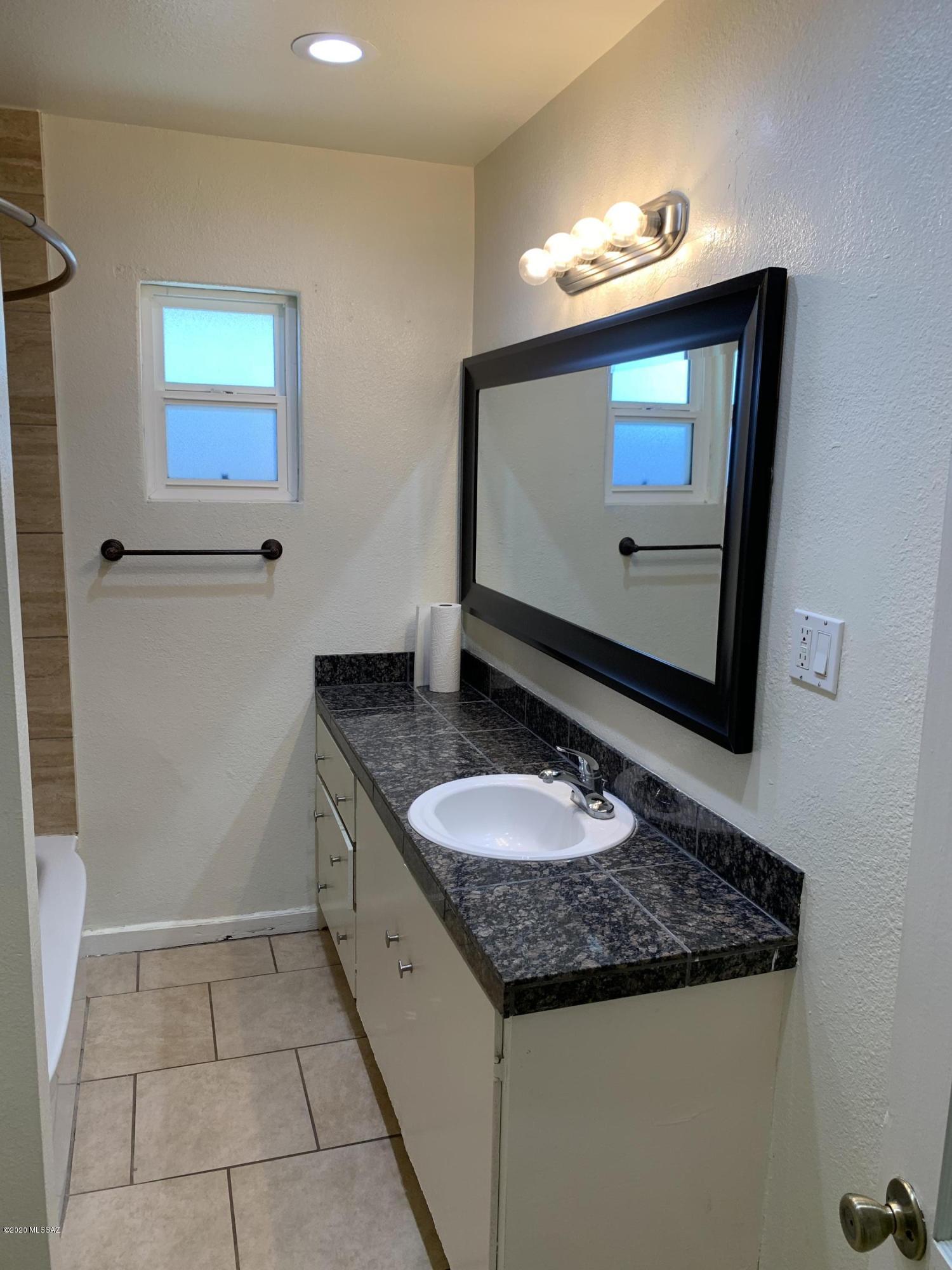1005 E Water Street 2