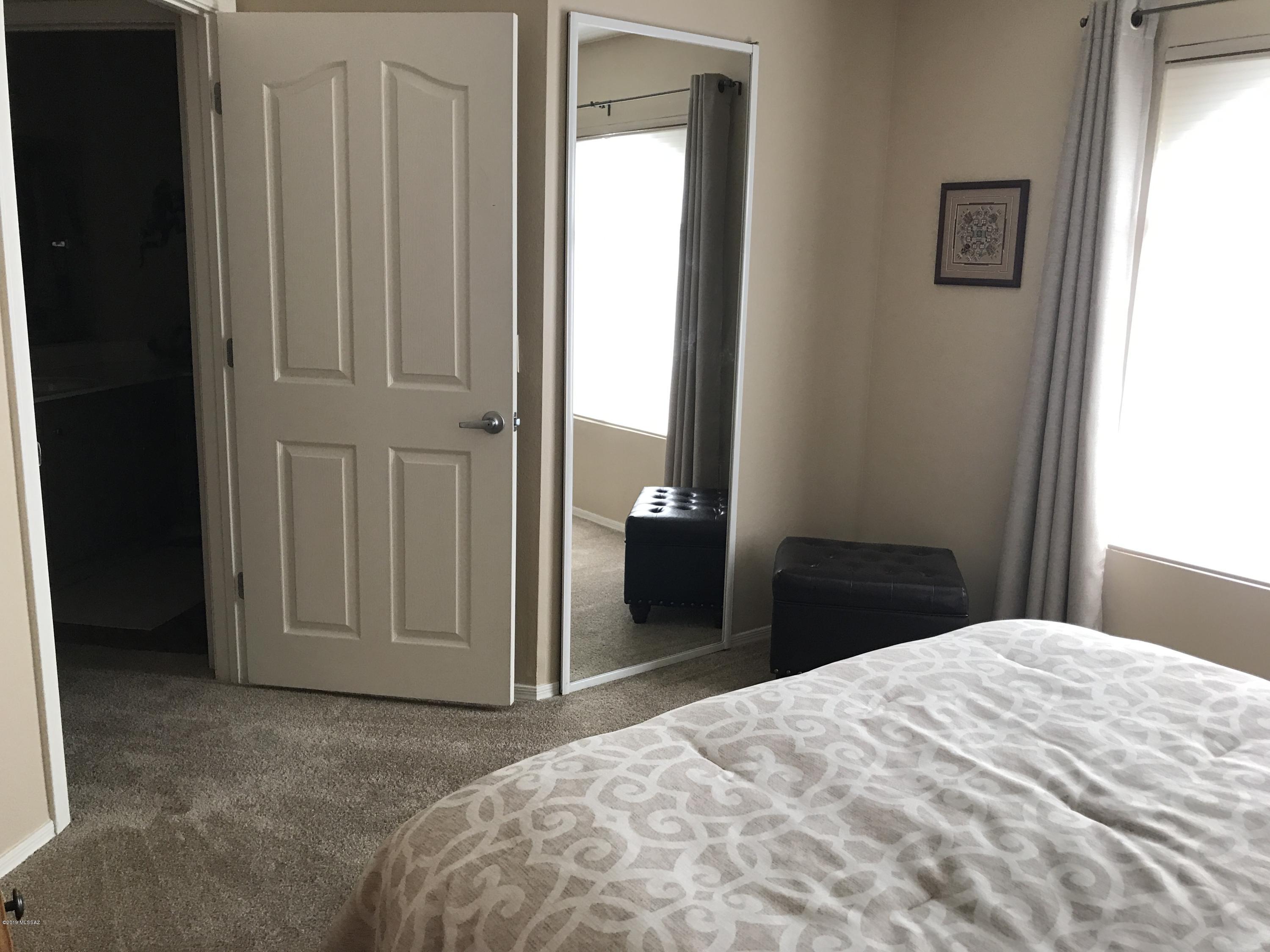 5751 N Kolb Road 34201