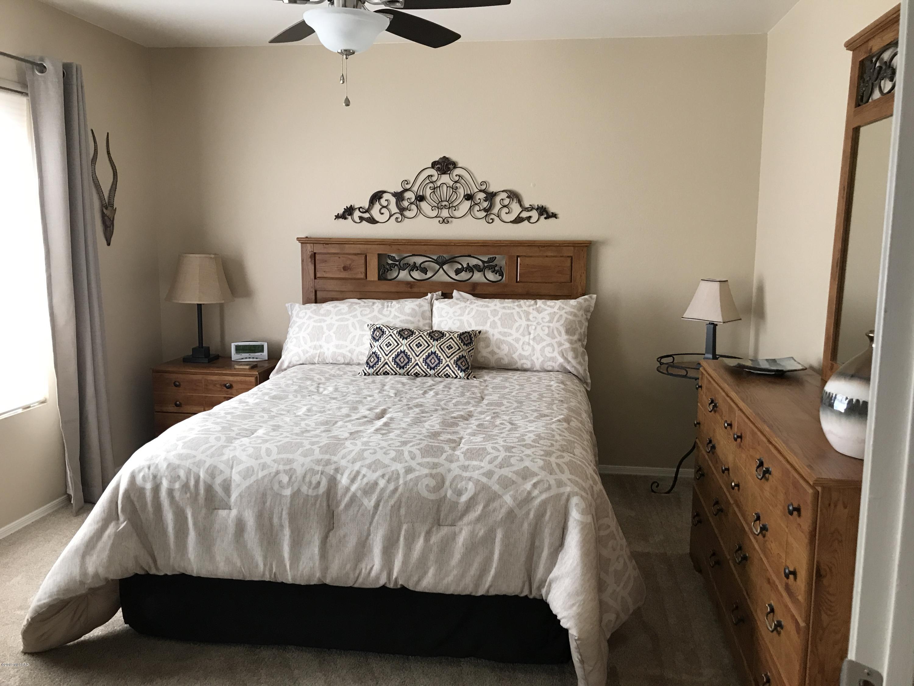 5751 N Kolb Road 34201