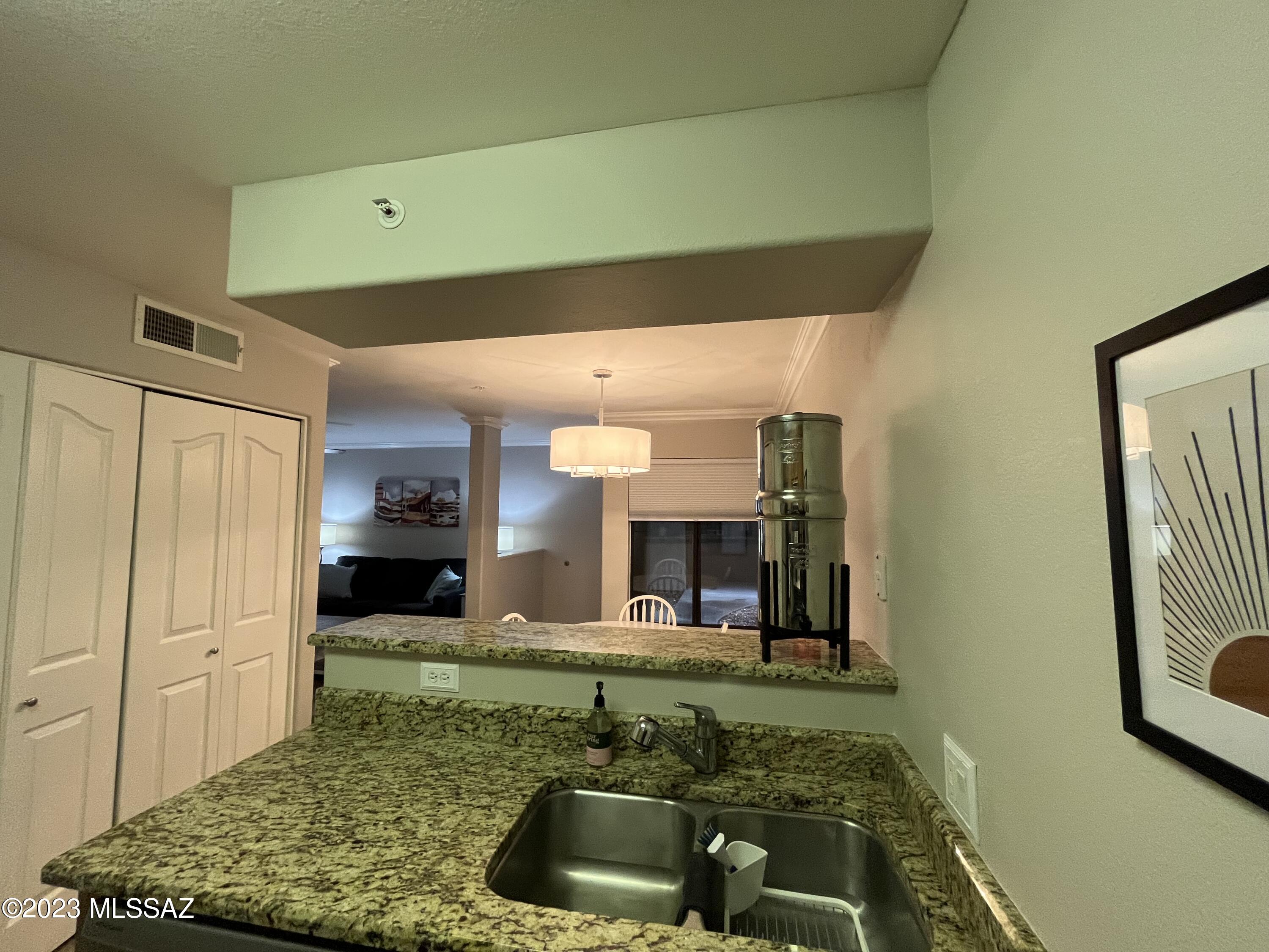 5751 N KOLB Road 40103