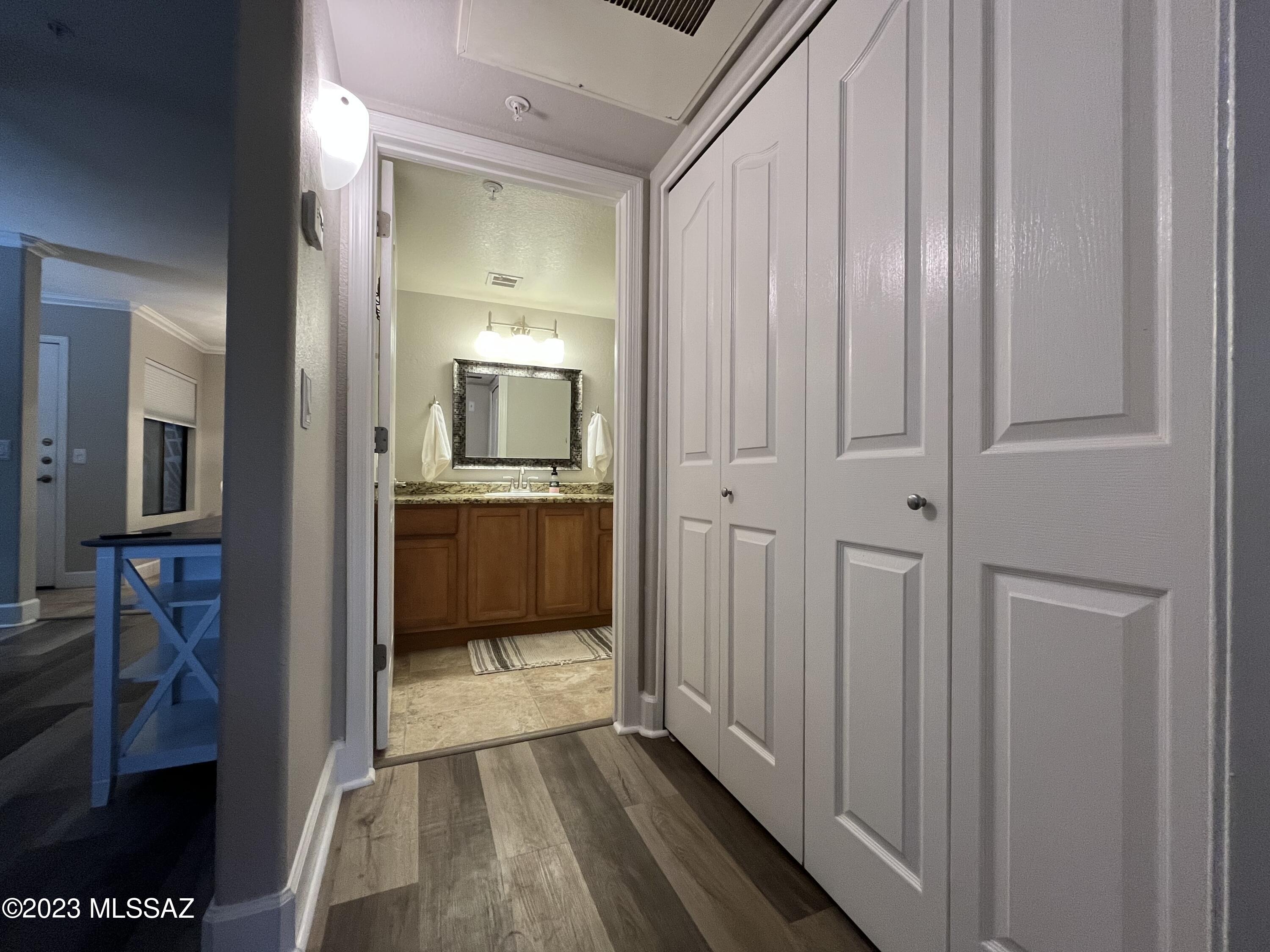 5751 N KOLB Road 40103