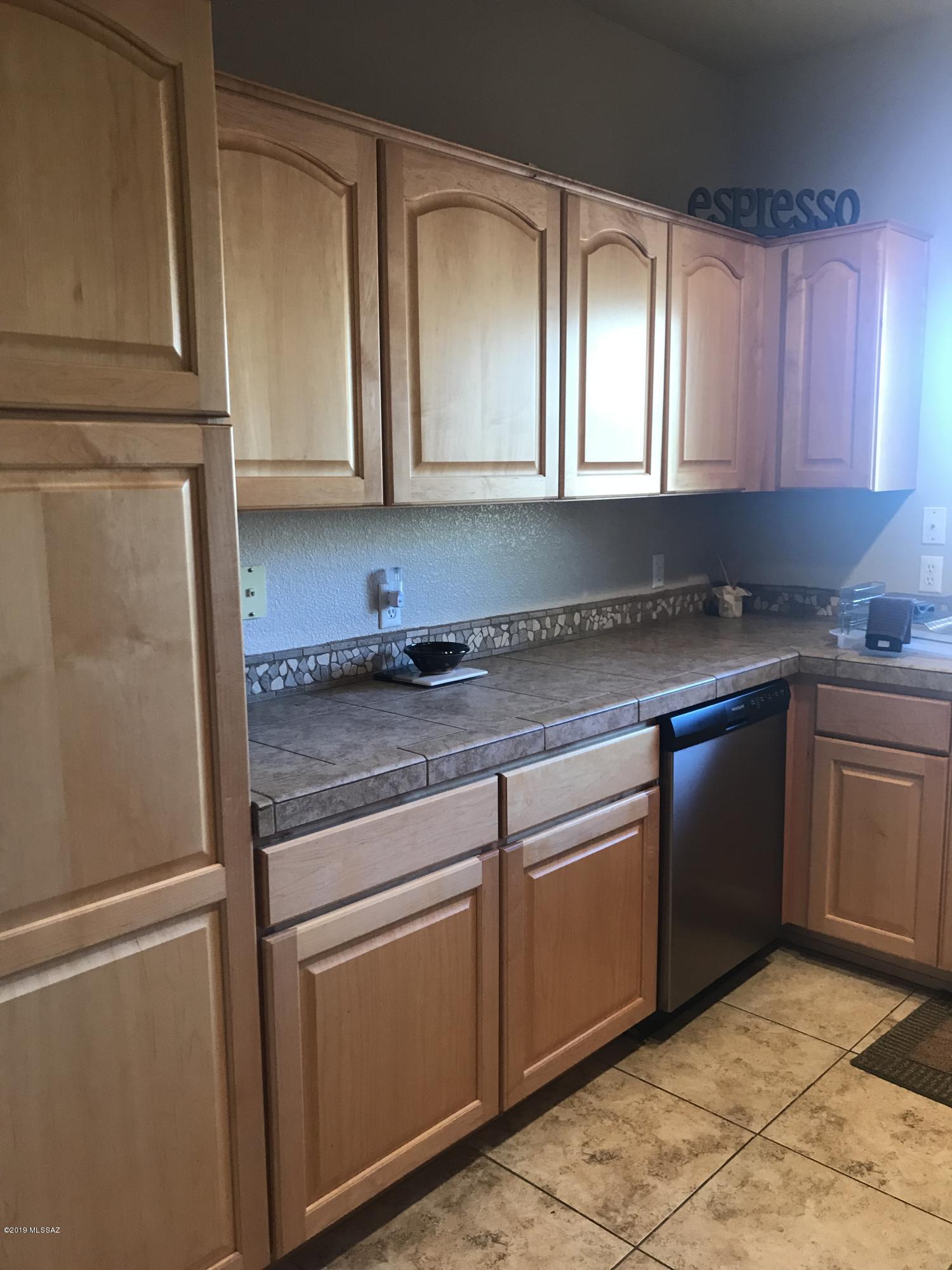 7050 E Sunrise Drive 12103