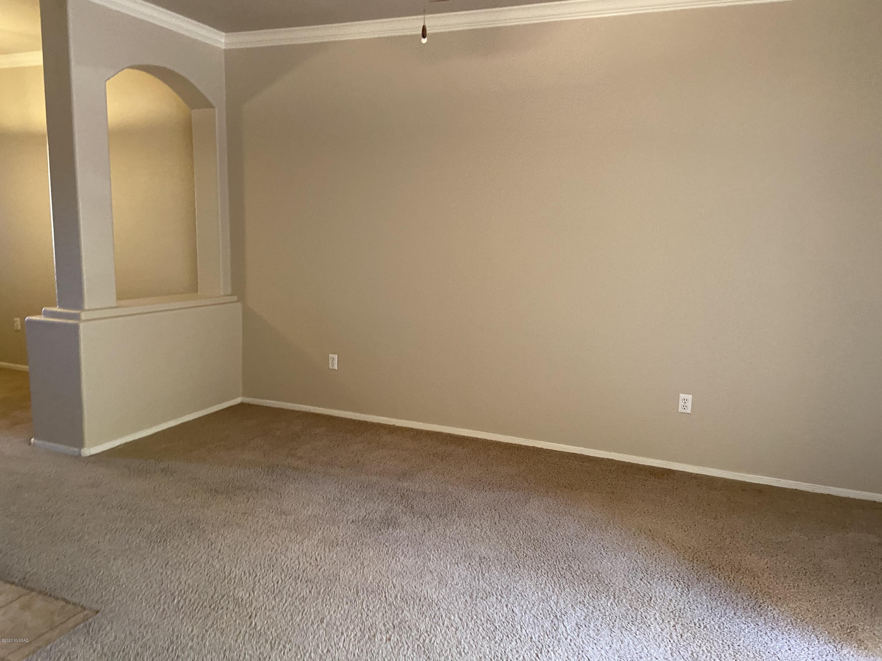 7050 E Sunrise Drive 12103