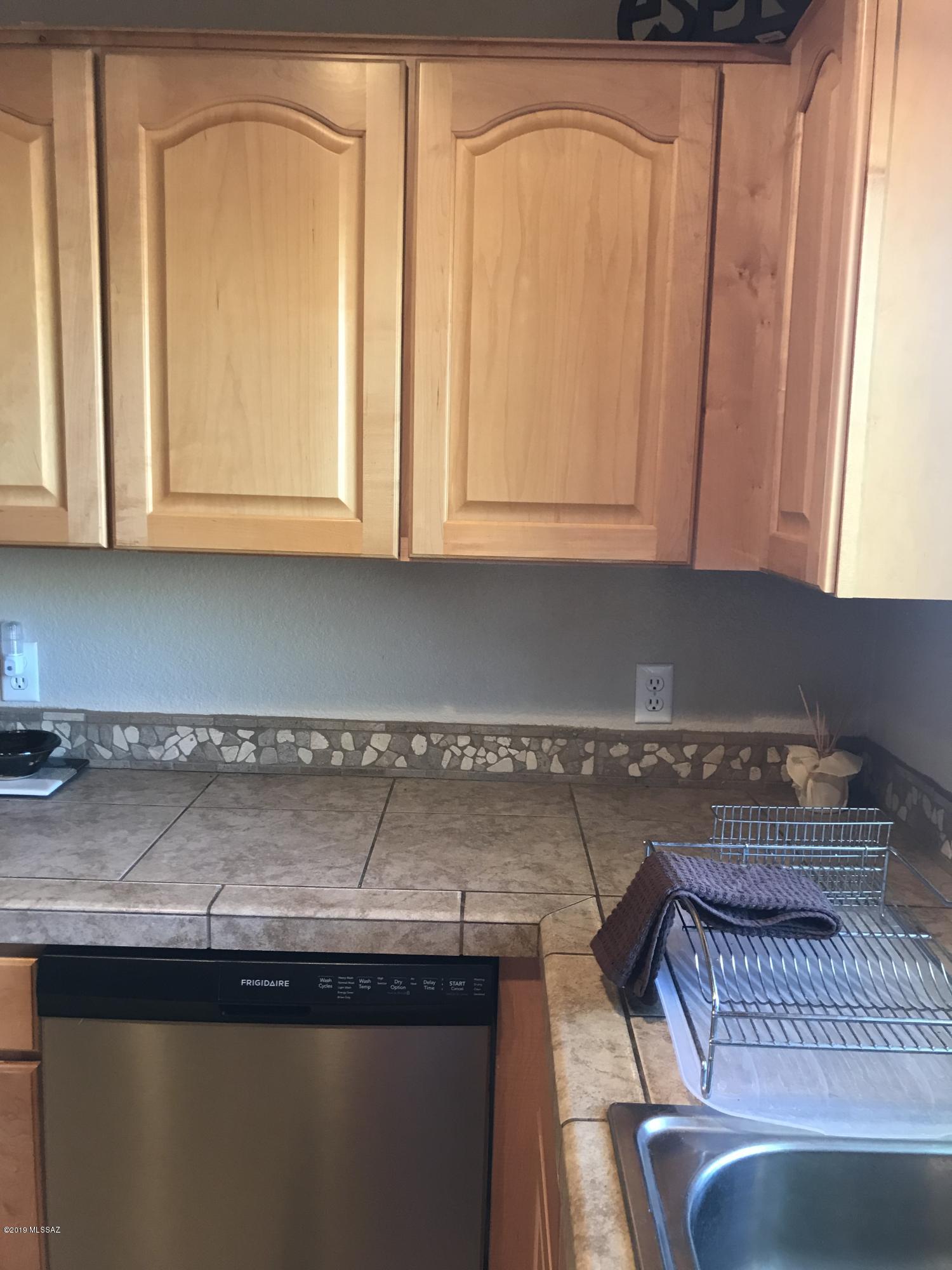 7050 E Sunrise Drive 12103