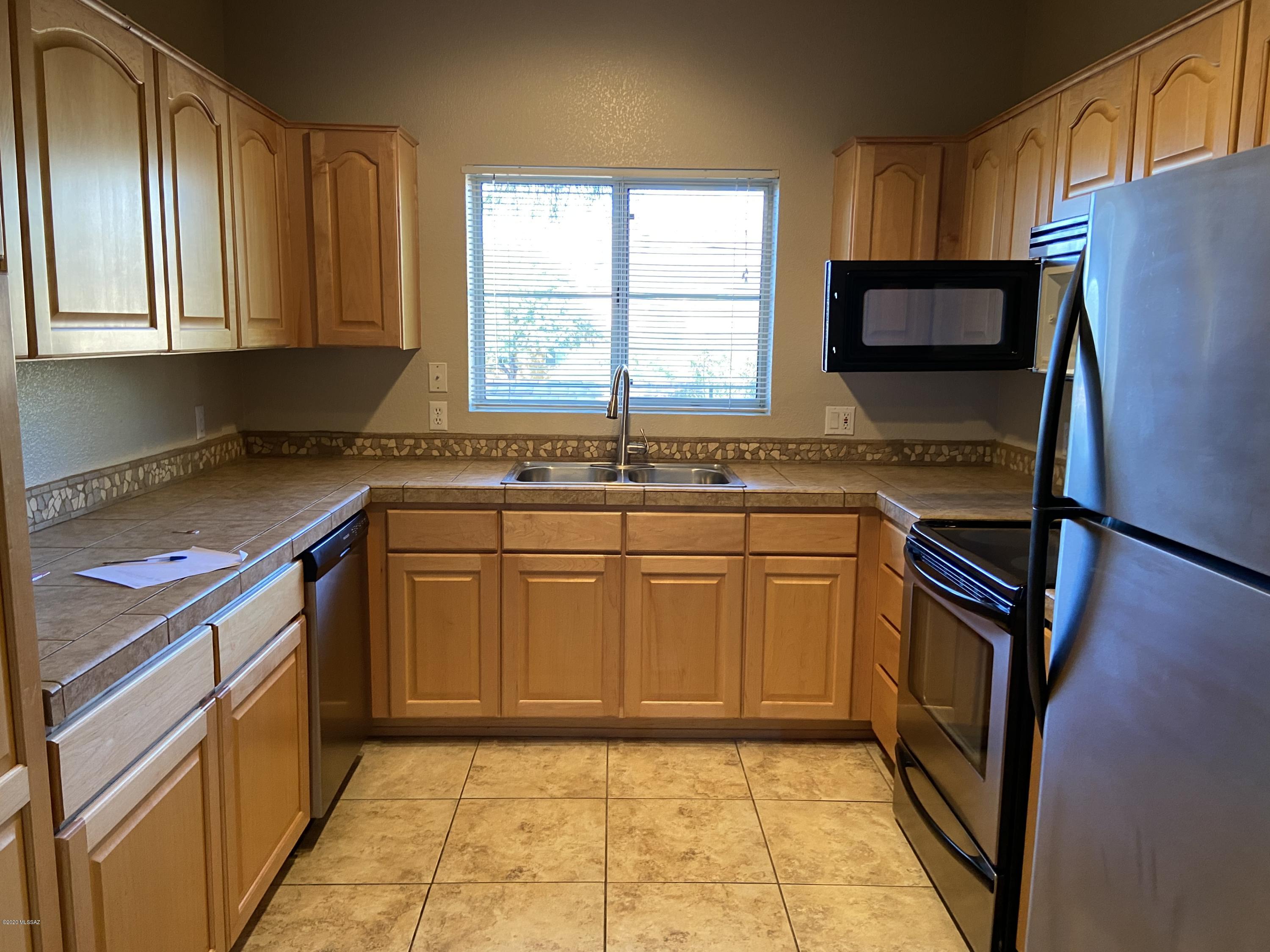 7050 E Sunrise Drive 12103