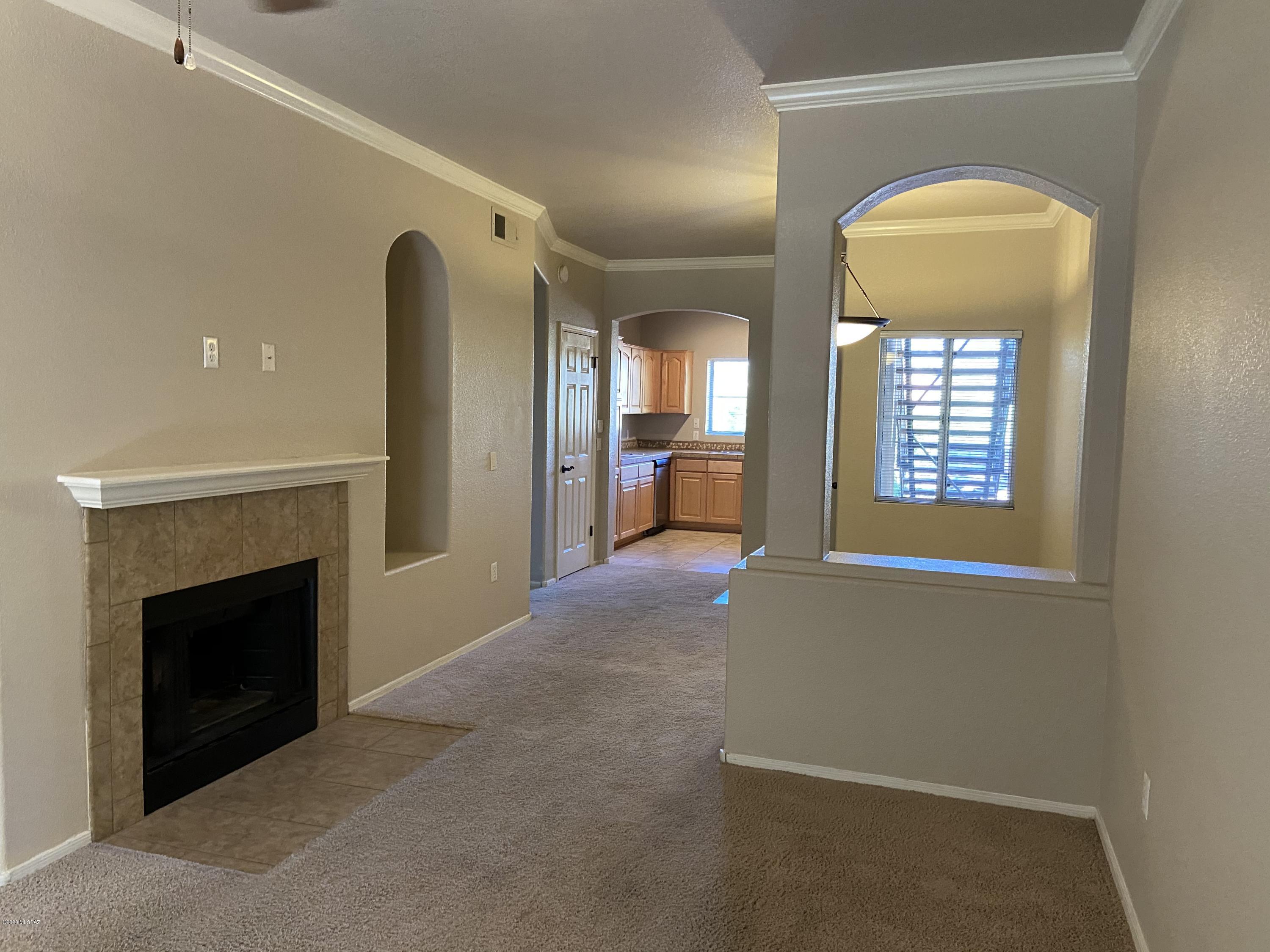 7050 E Sunrise Drive 12103